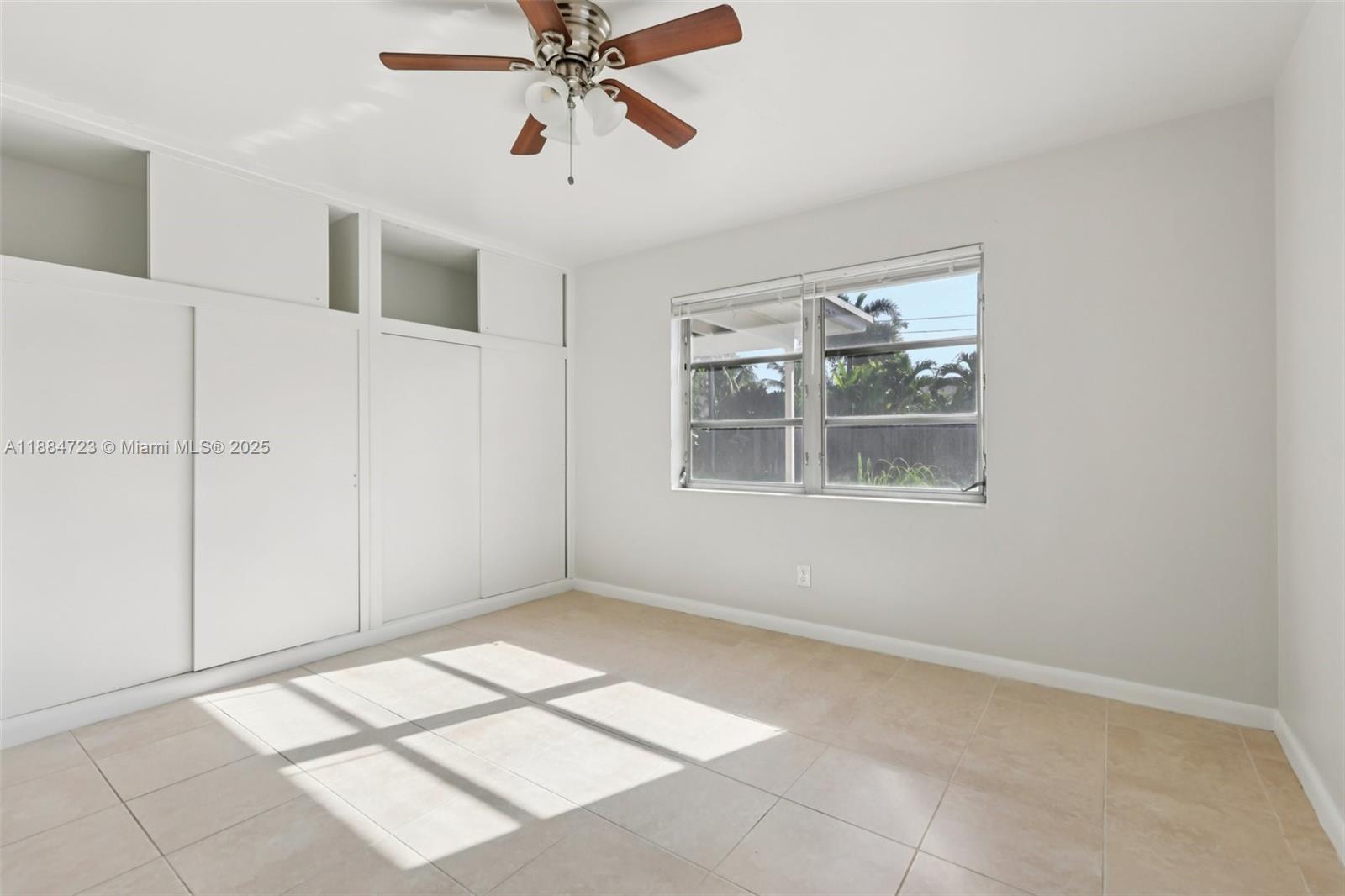 NORTH LAKE WORTH - Residential
