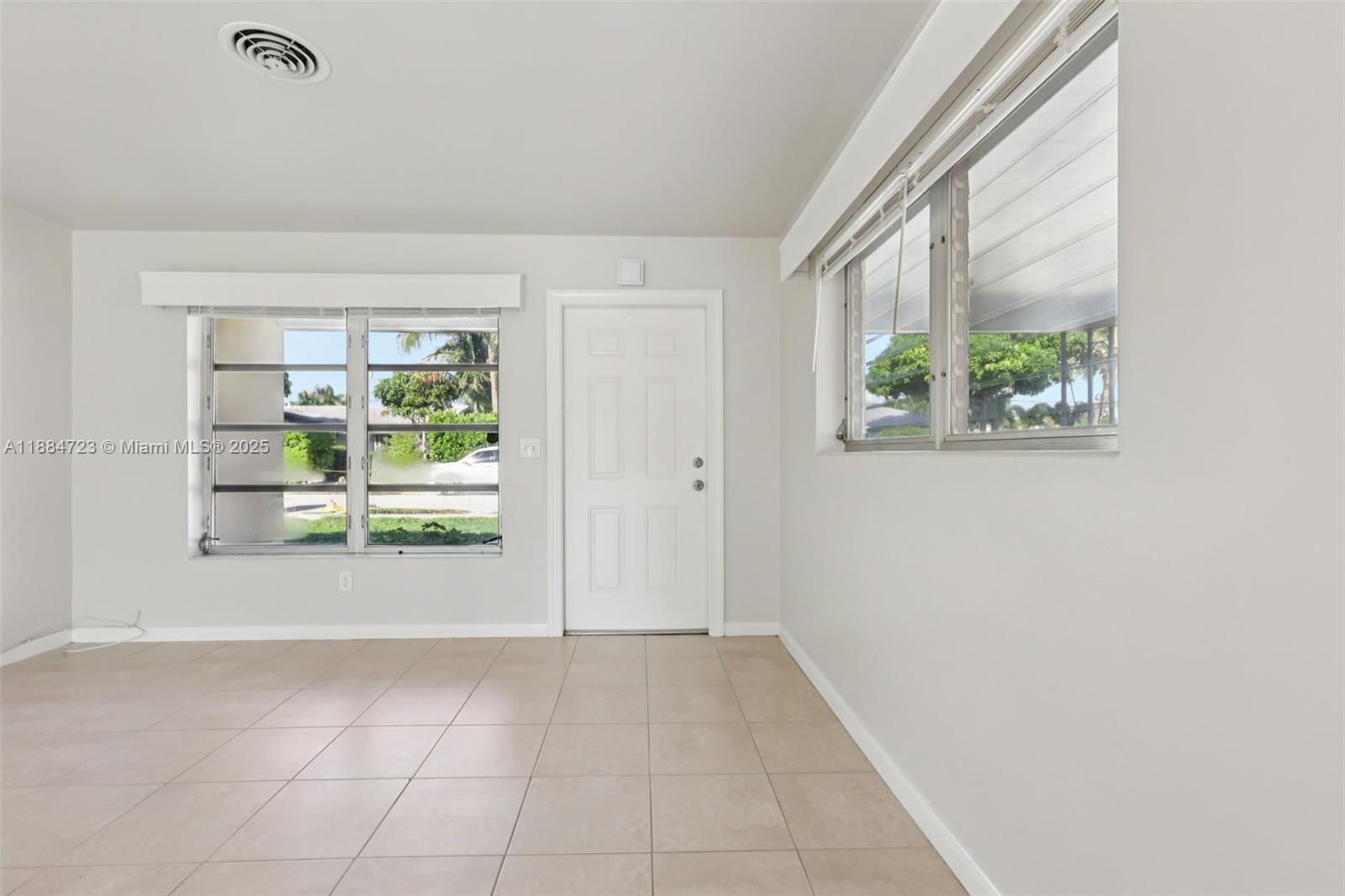 NORTH LAKE WORTH - Residential