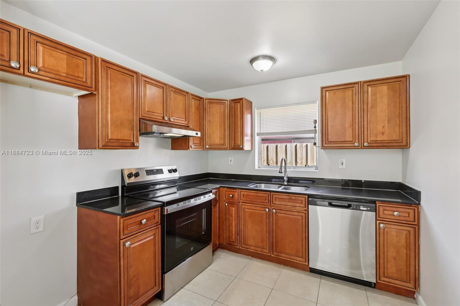 NORTH LAKE WORTH - Residential