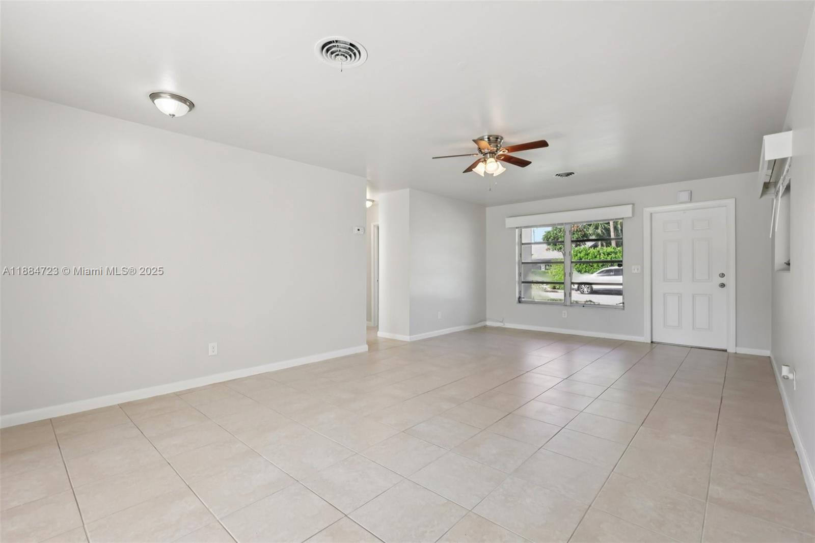 NORTH LAKE WORTH - Residential