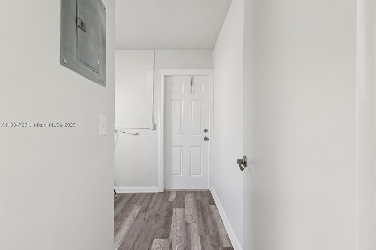 NORTH LAKE WORTH - Residential