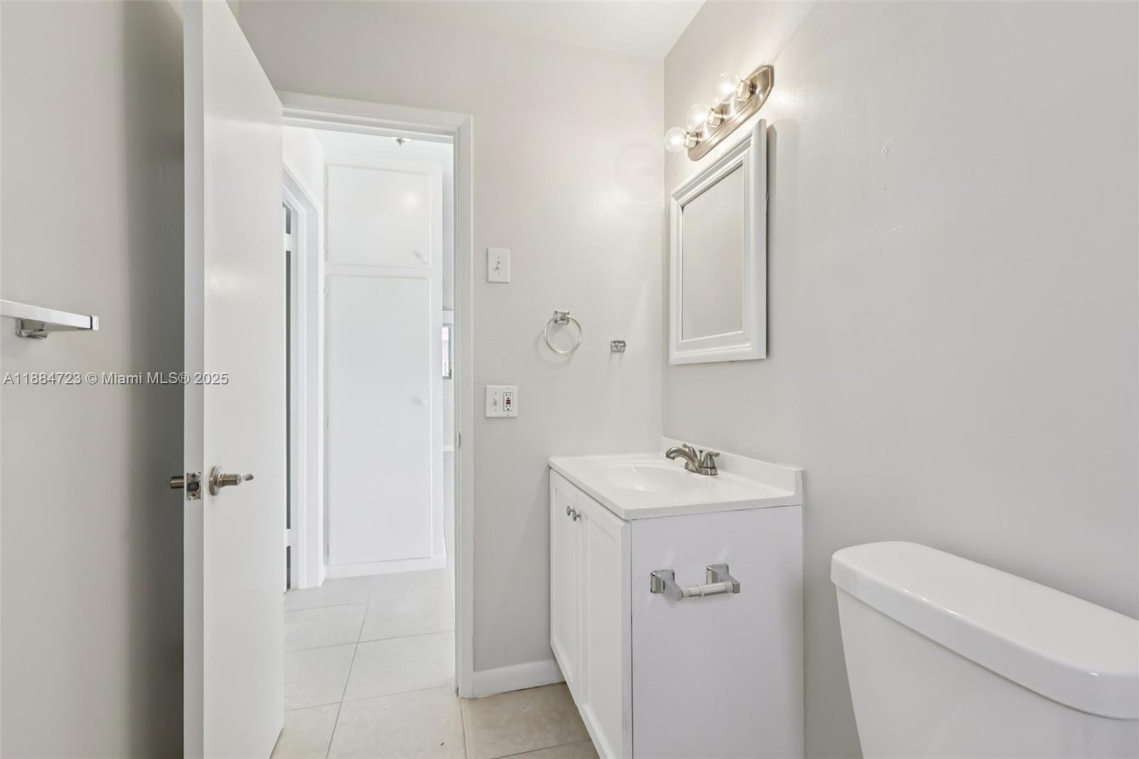 NORTH LAKE WORTH - Residential