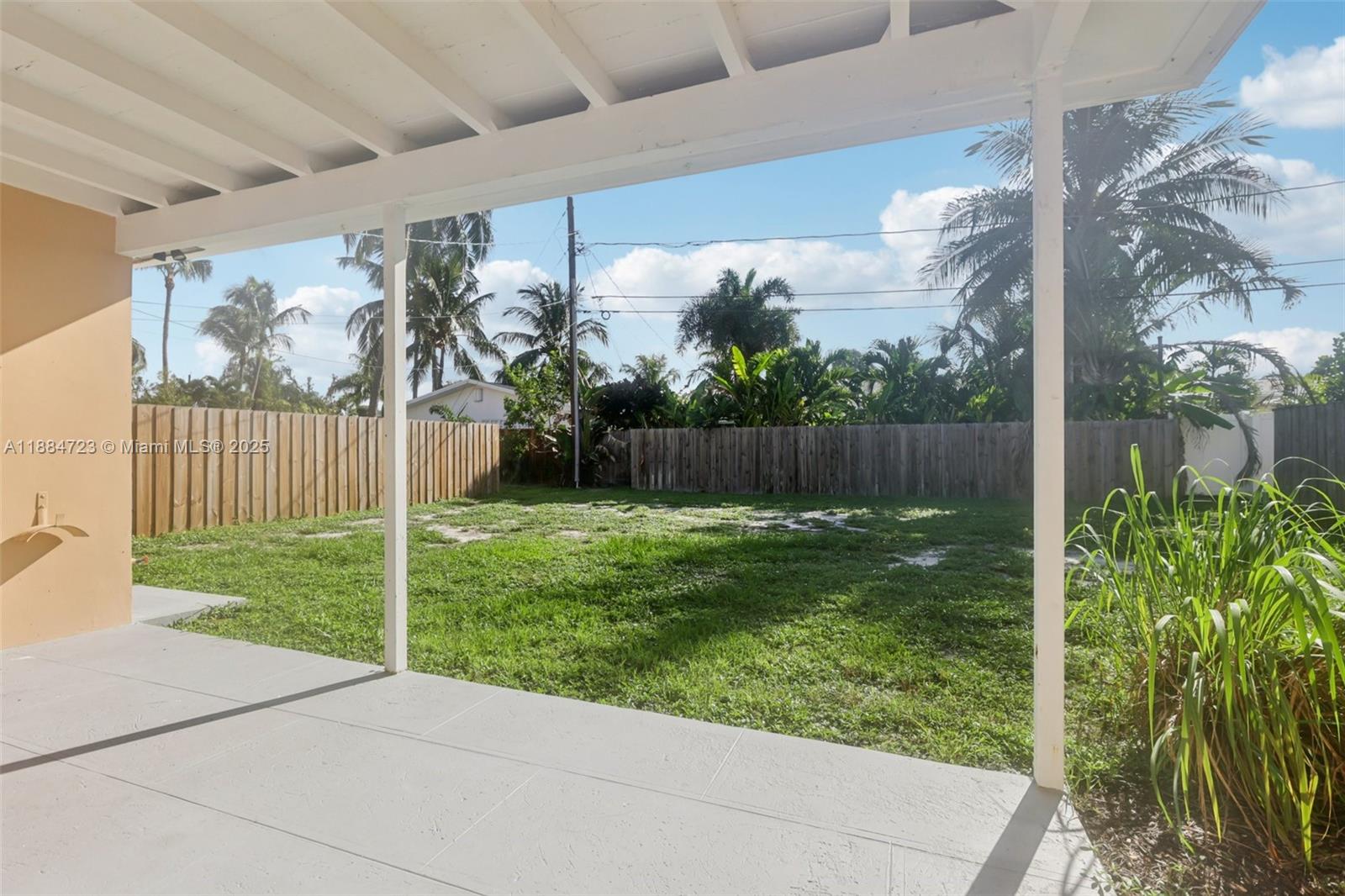NORTH LAKE WORTH - Residential