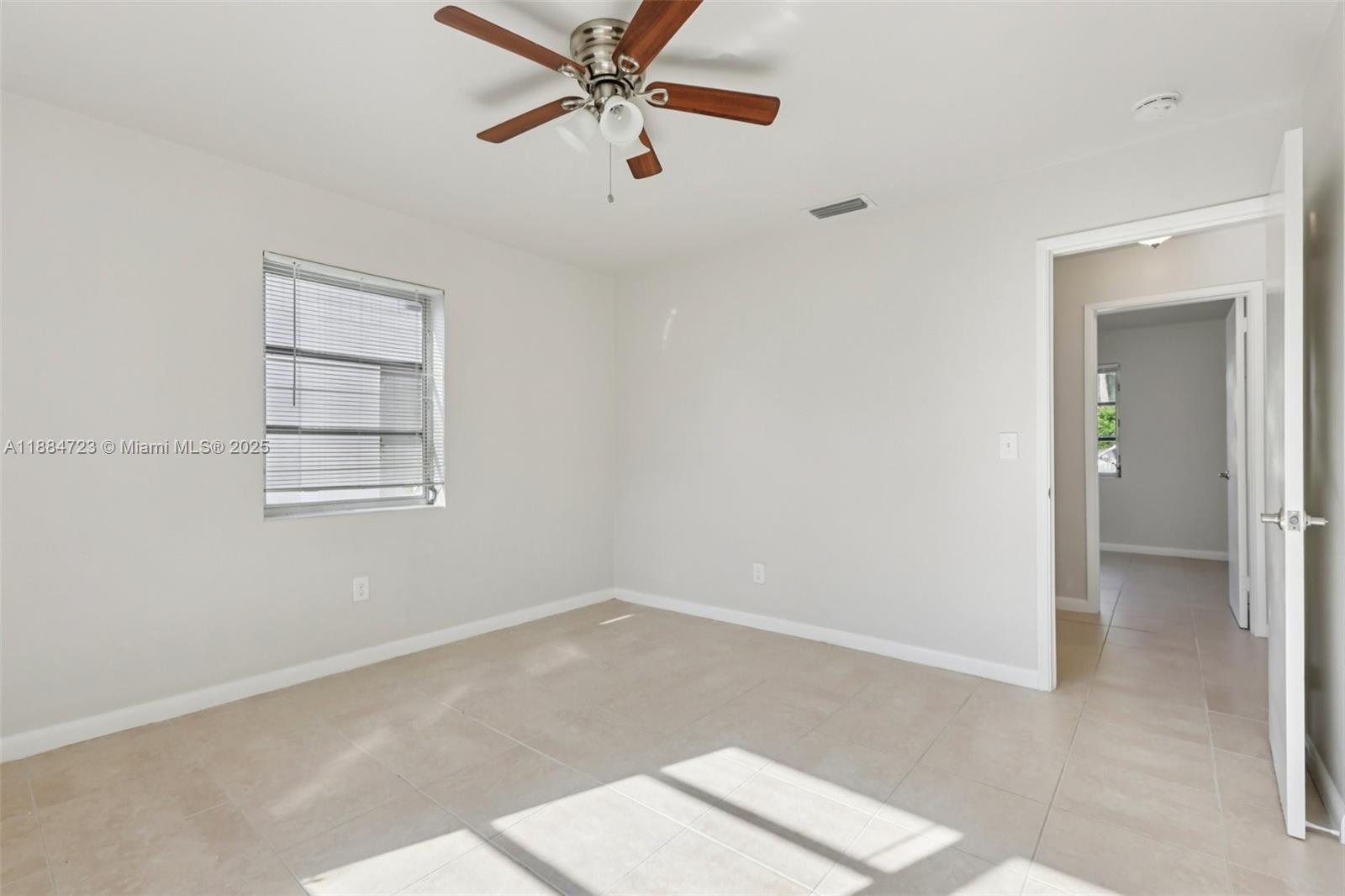 NORTH LAKE WORTH - Residential