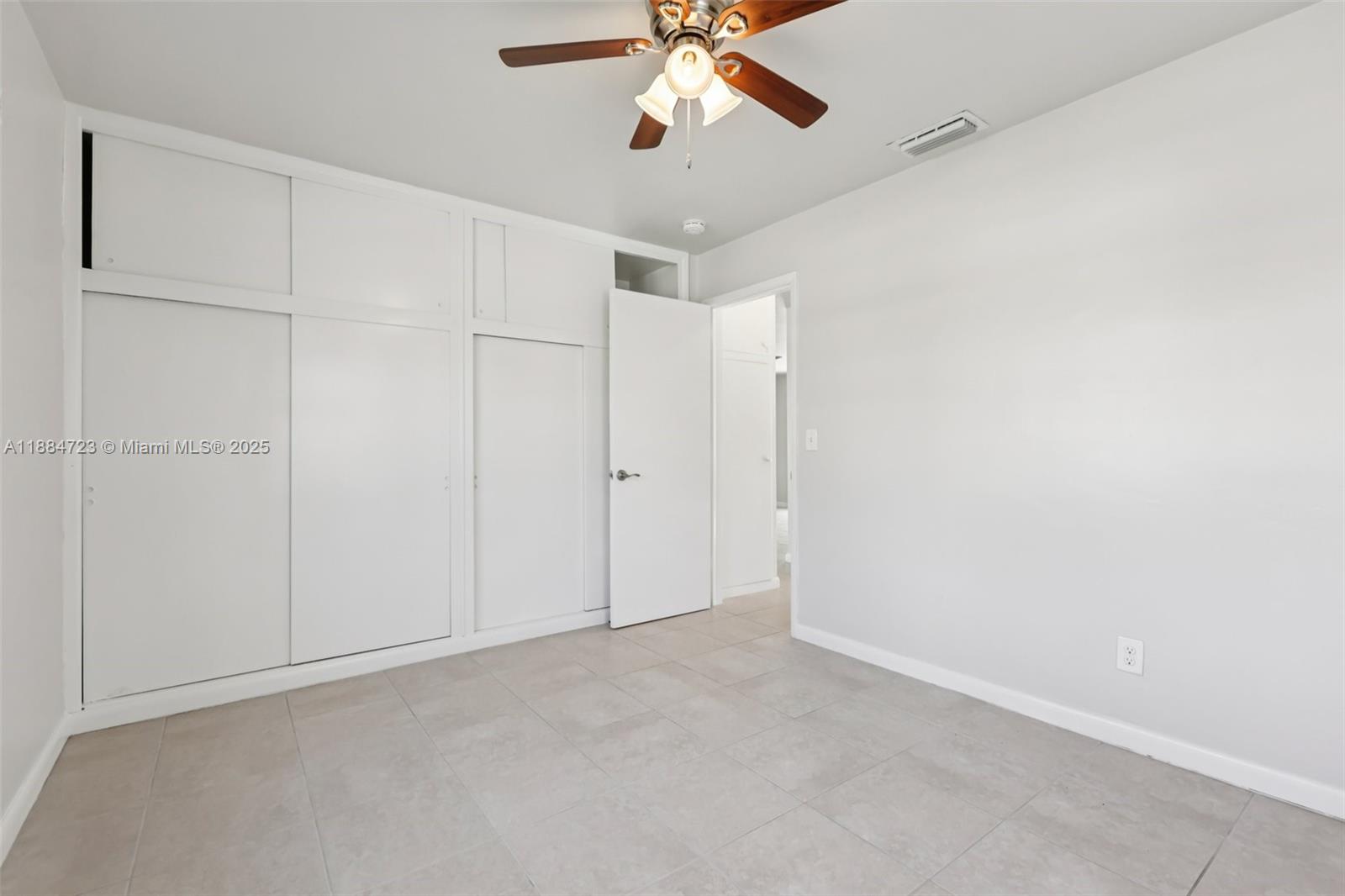 NORTH LAKE WORTH - Residential