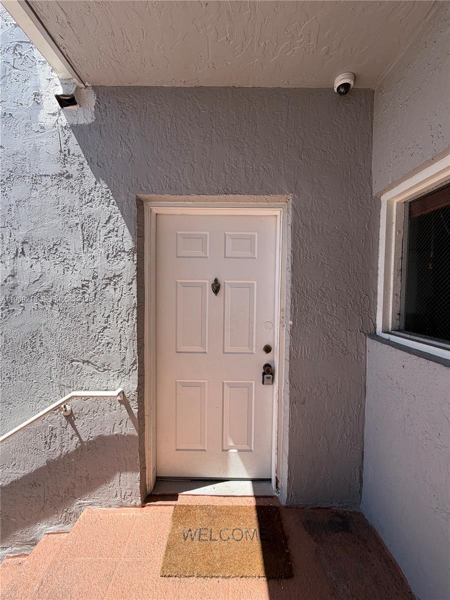 VILLA DORAL CONDO NO 5 - Residential Lease