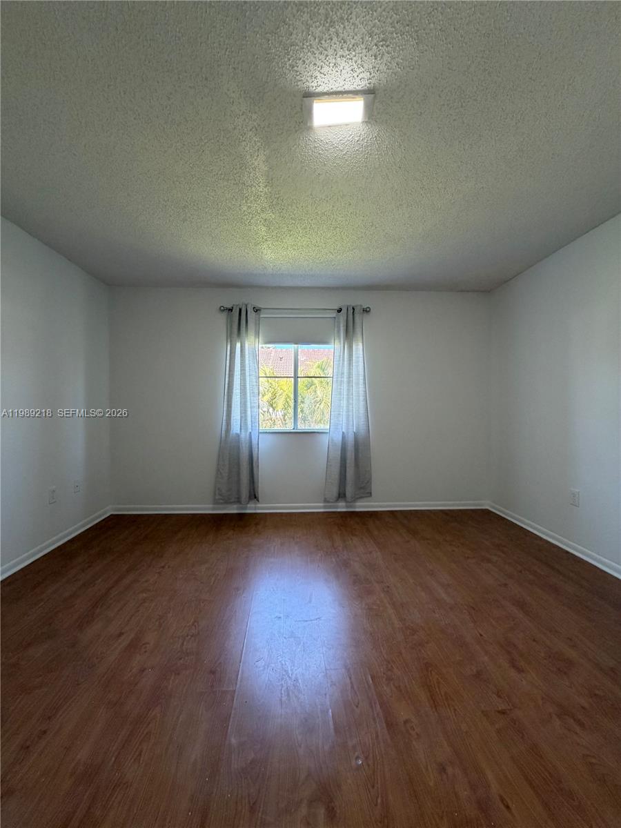 VILLA DORAL CONDO NO 5 - Residential Lease