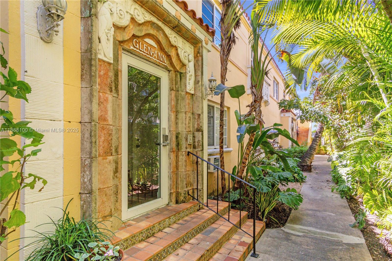 846 Jefferson Ave 4