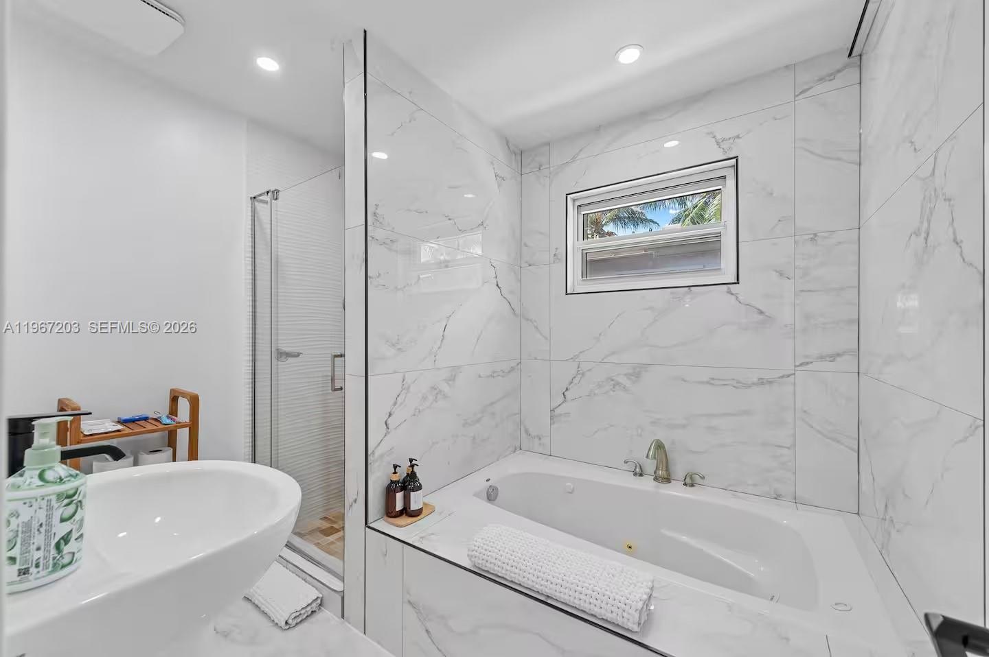 FLORIAN ISLES 2ND SEC - Residential Income