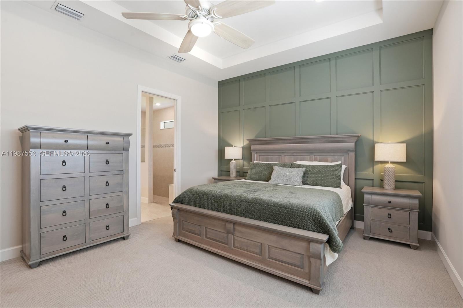 COUNTRY CLUB - Residential