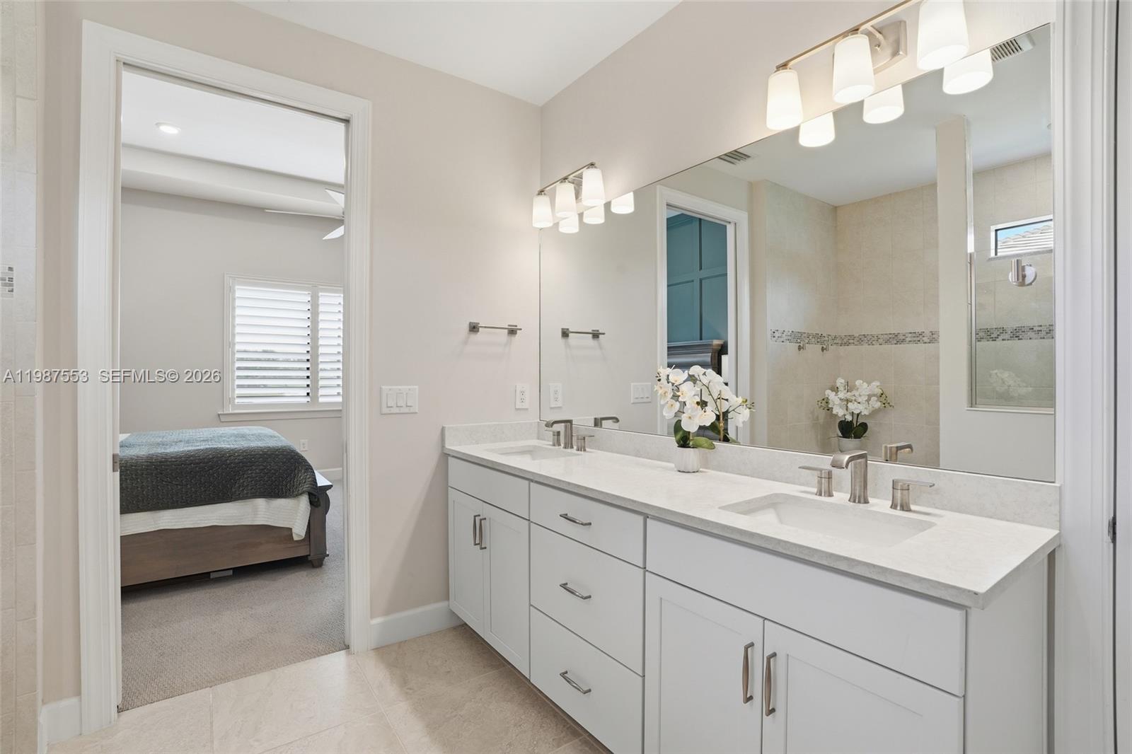 COUNTRY CLUB - Residential