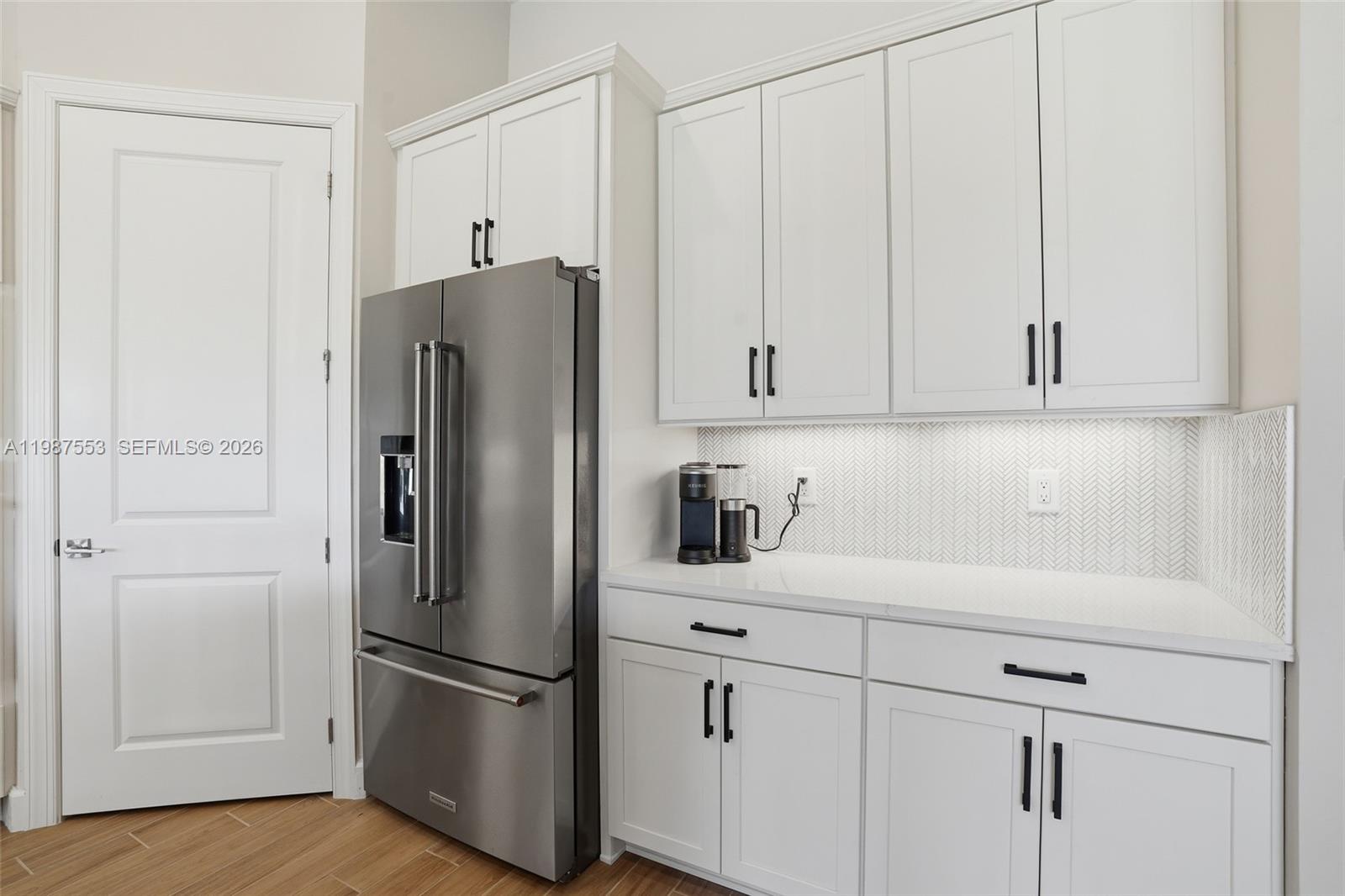 COUNTRY CLUB - Residential