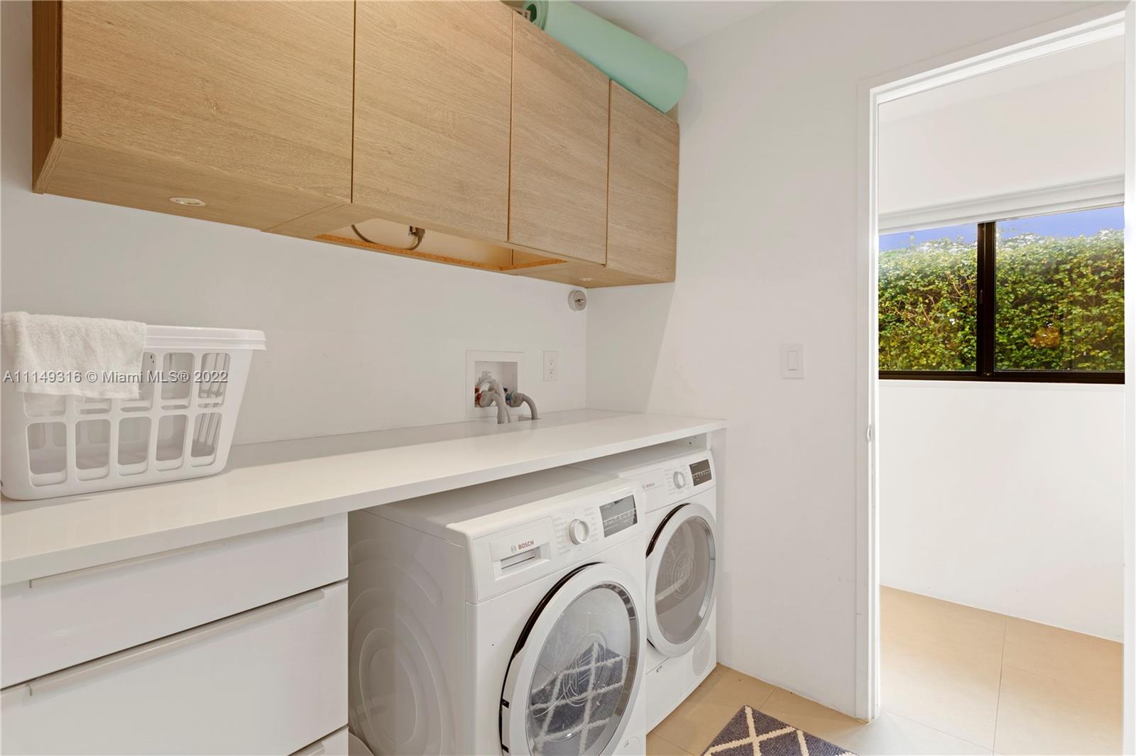 DI LIDO ISLAND - Residential Lease