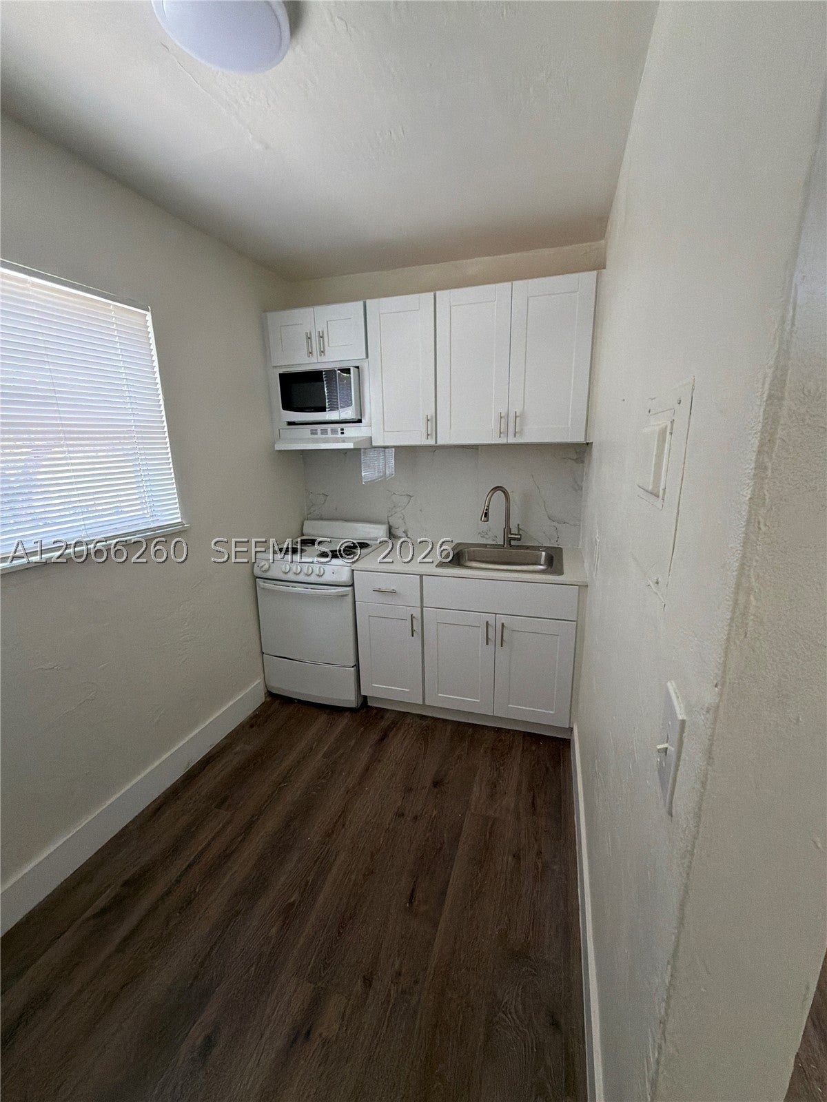 3669 Thomas Ave 7