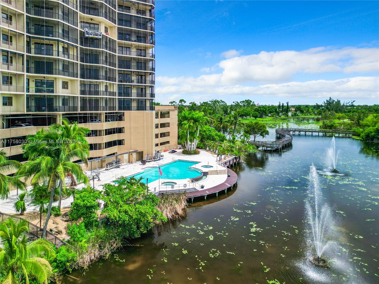 Riva Del Lago - Residential