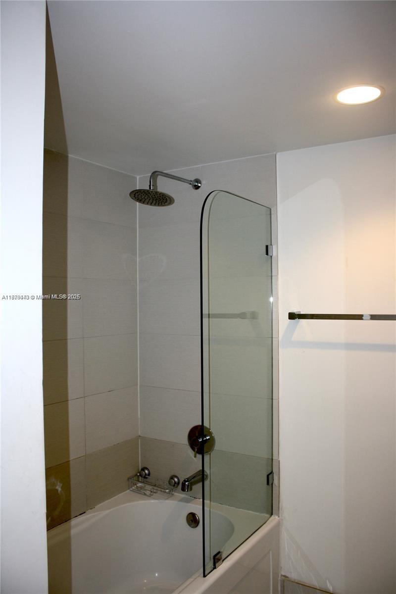 BEACHWALK CONDOMINIUM - Residential Lease