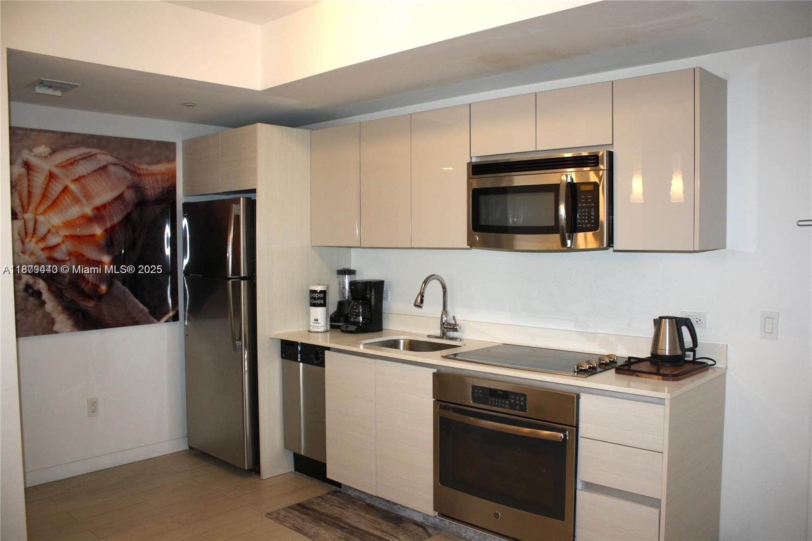 BEACHWALK CONDOMINIUM - Residential Lease