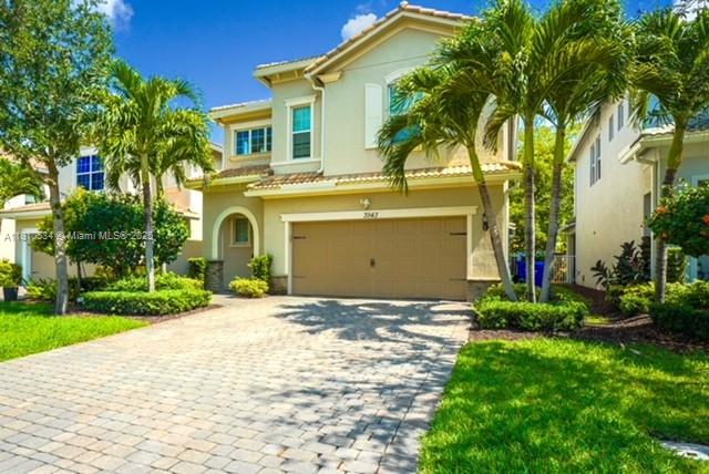 3943 Mahogany Ln
