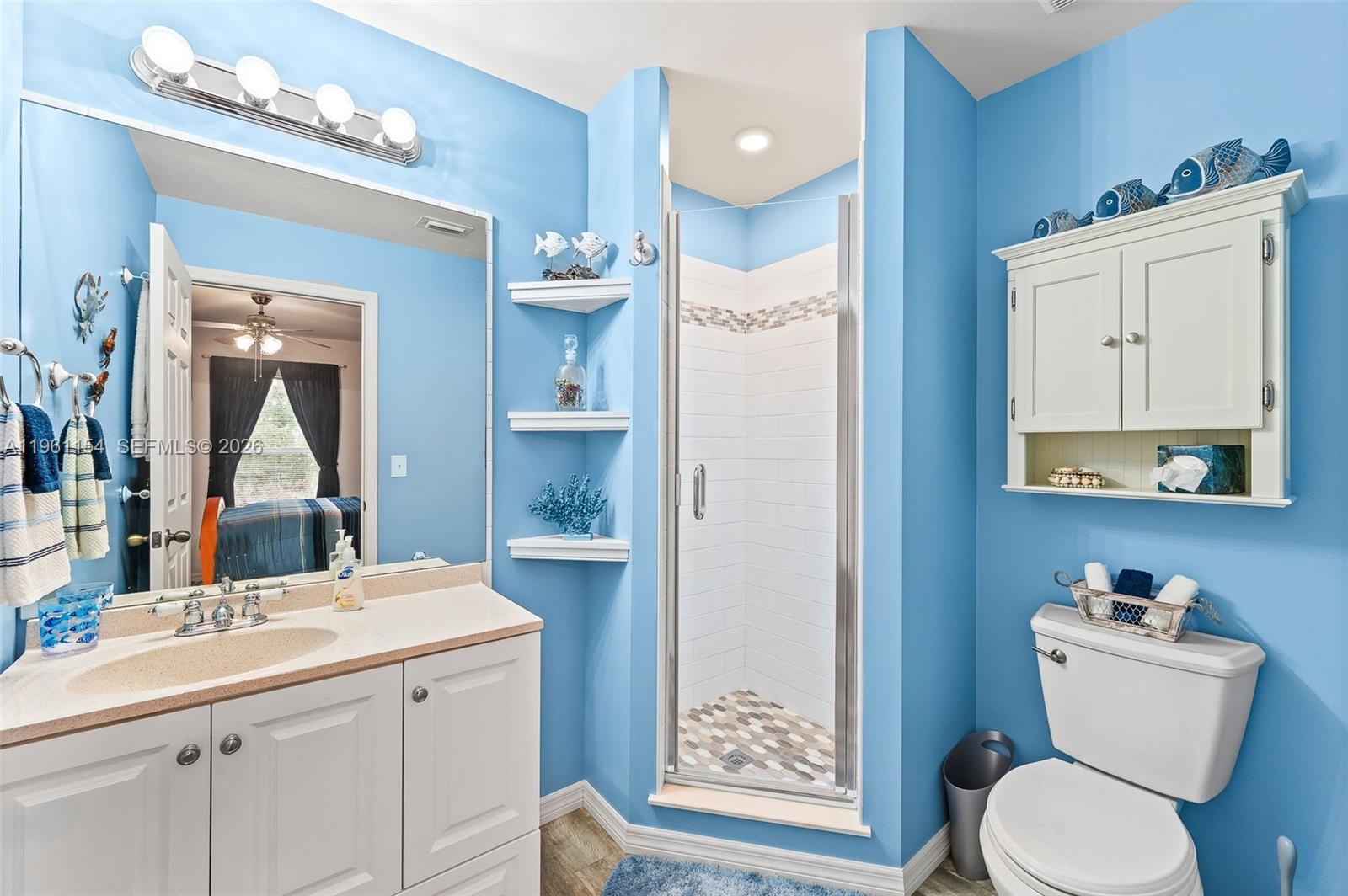 MIRROR LAKES - Residential