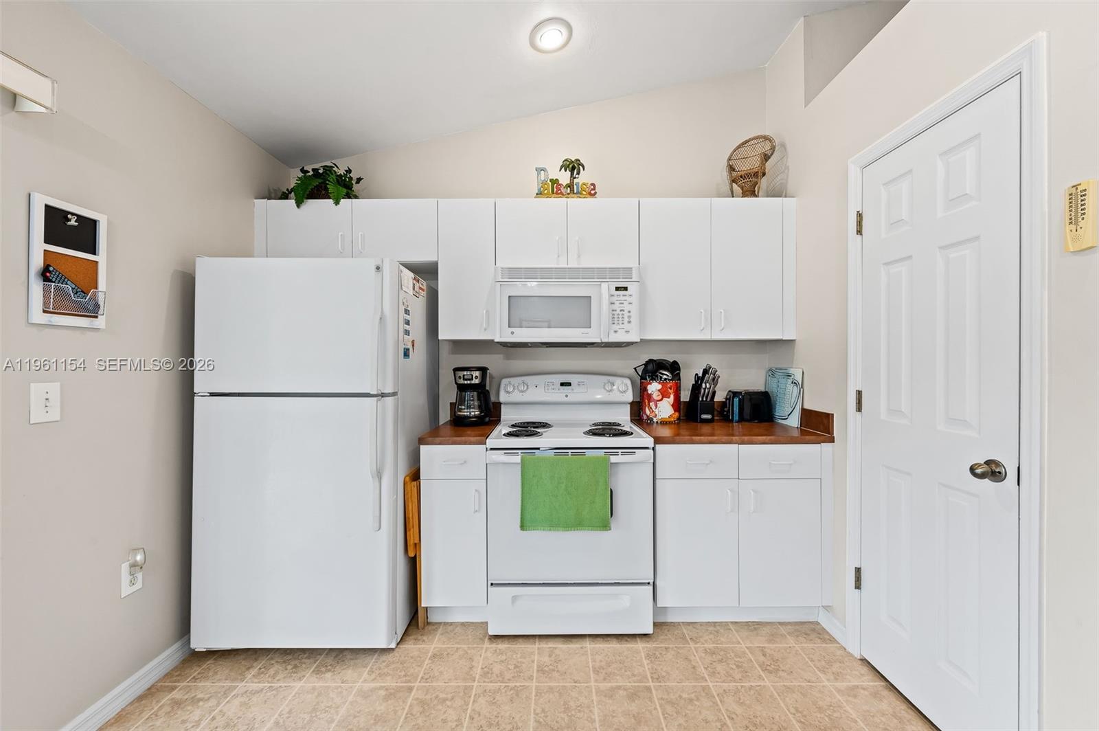 MIRROR LAKES - Residential