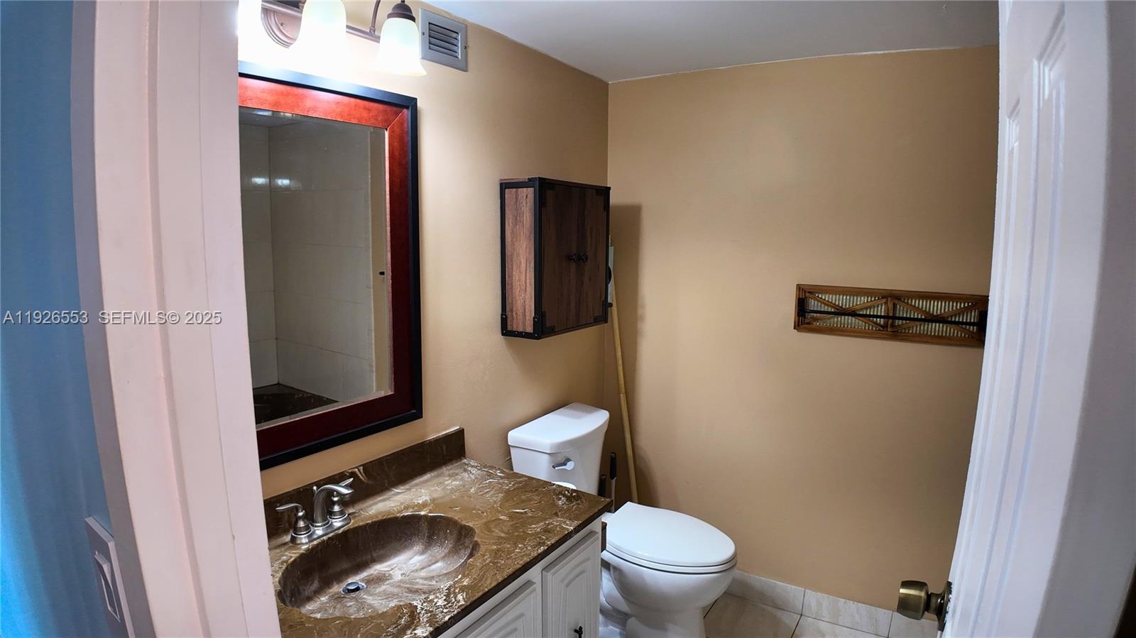 AVANT GARDE CONDO - Residential Lease