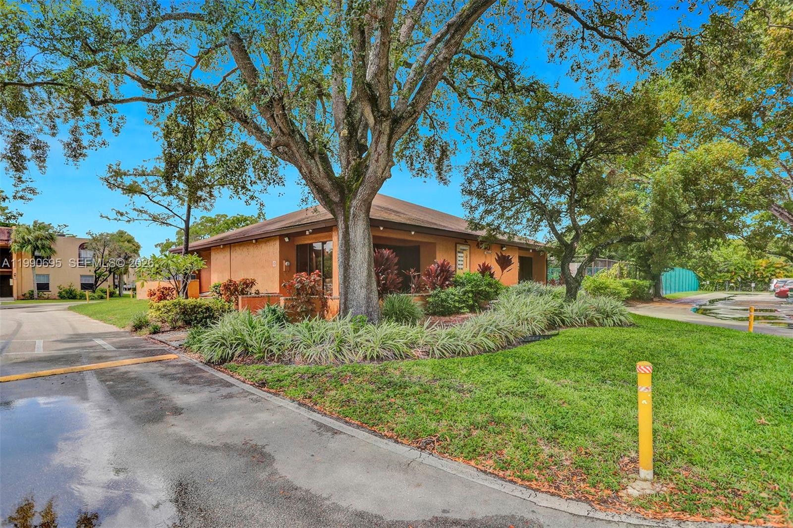 WOOD HUE III CONDO - Residential