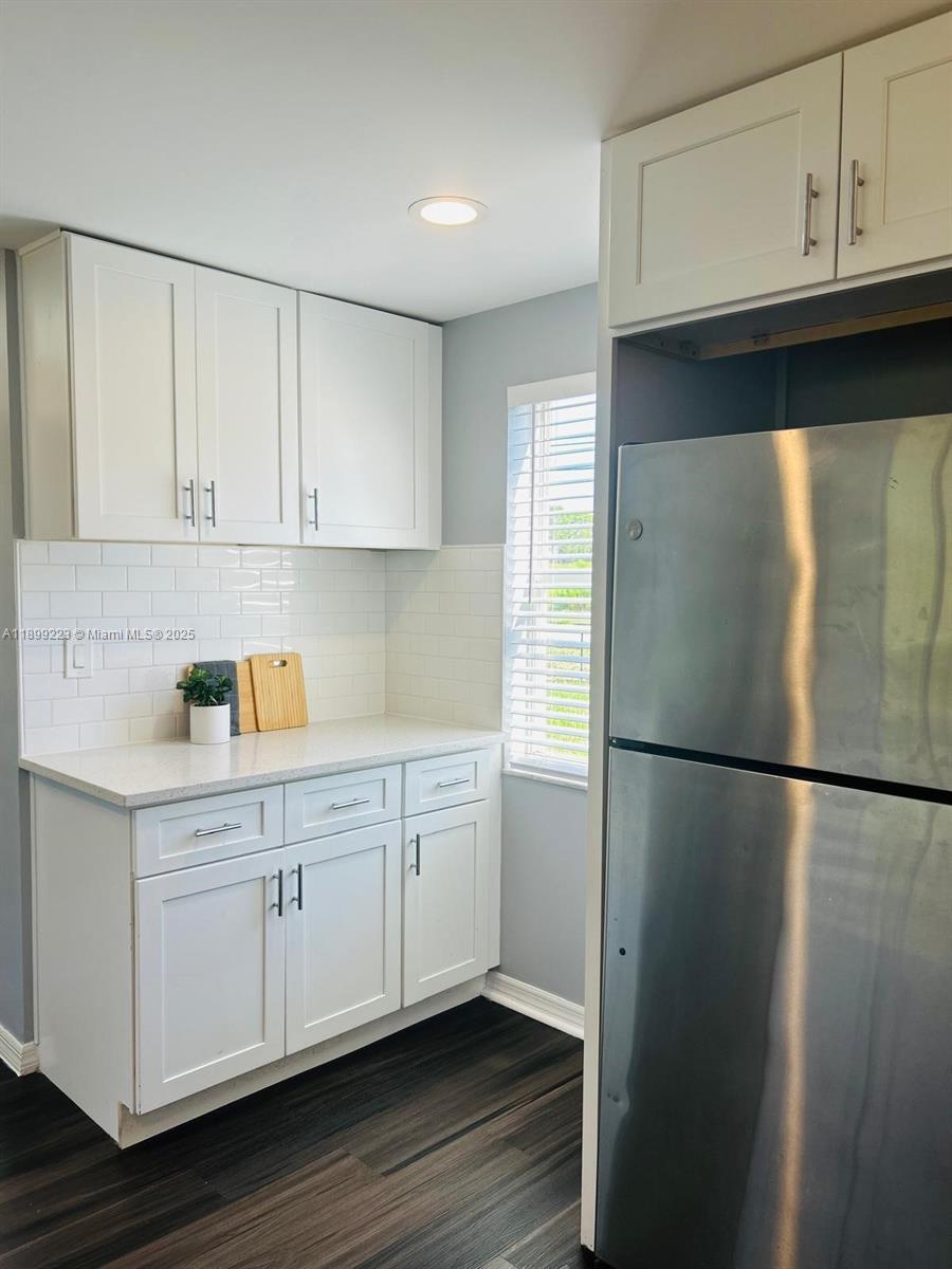 SPRING HILL UNIT 10 - Residential Lease