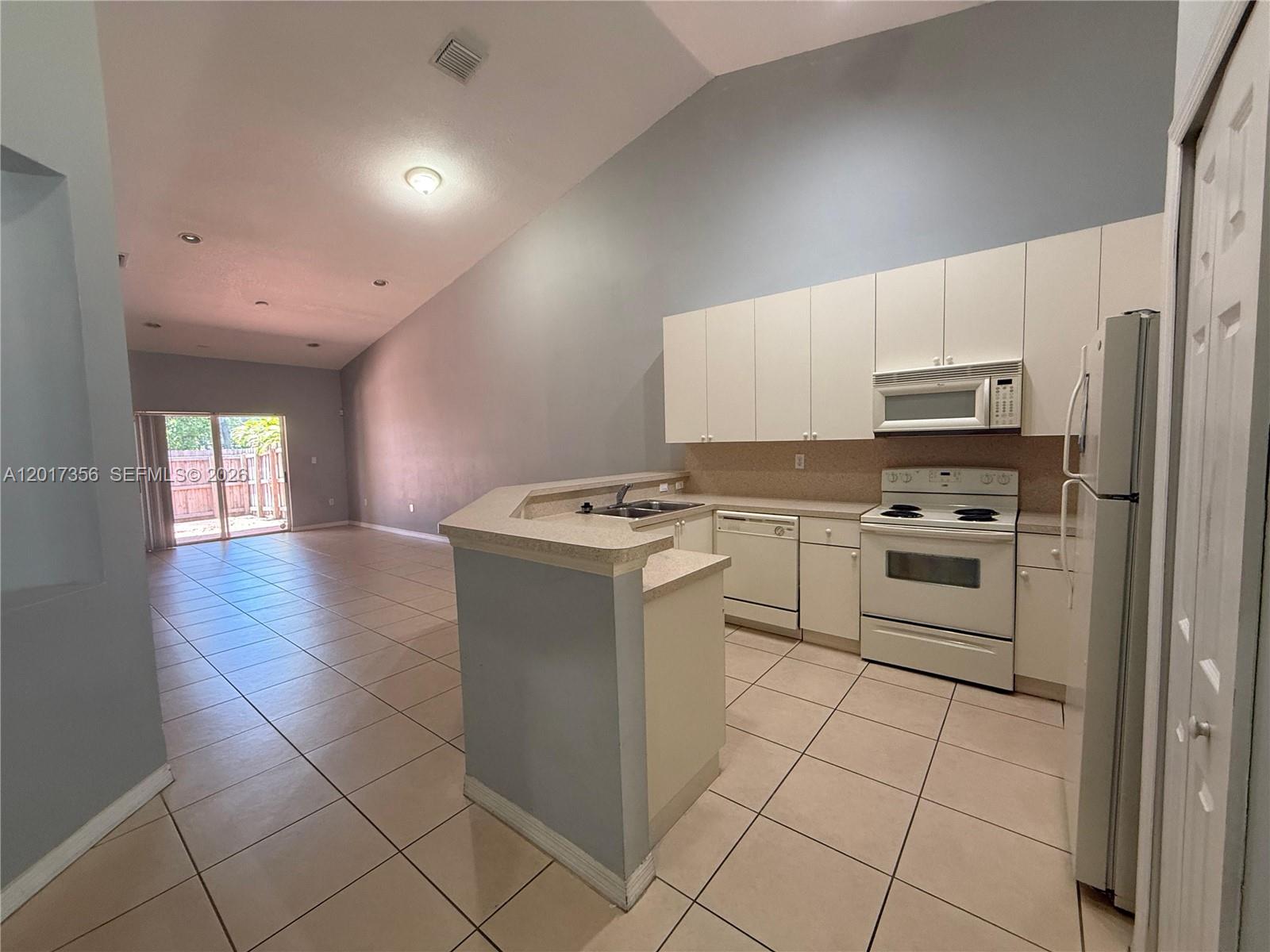 3244 NE 11th Dr