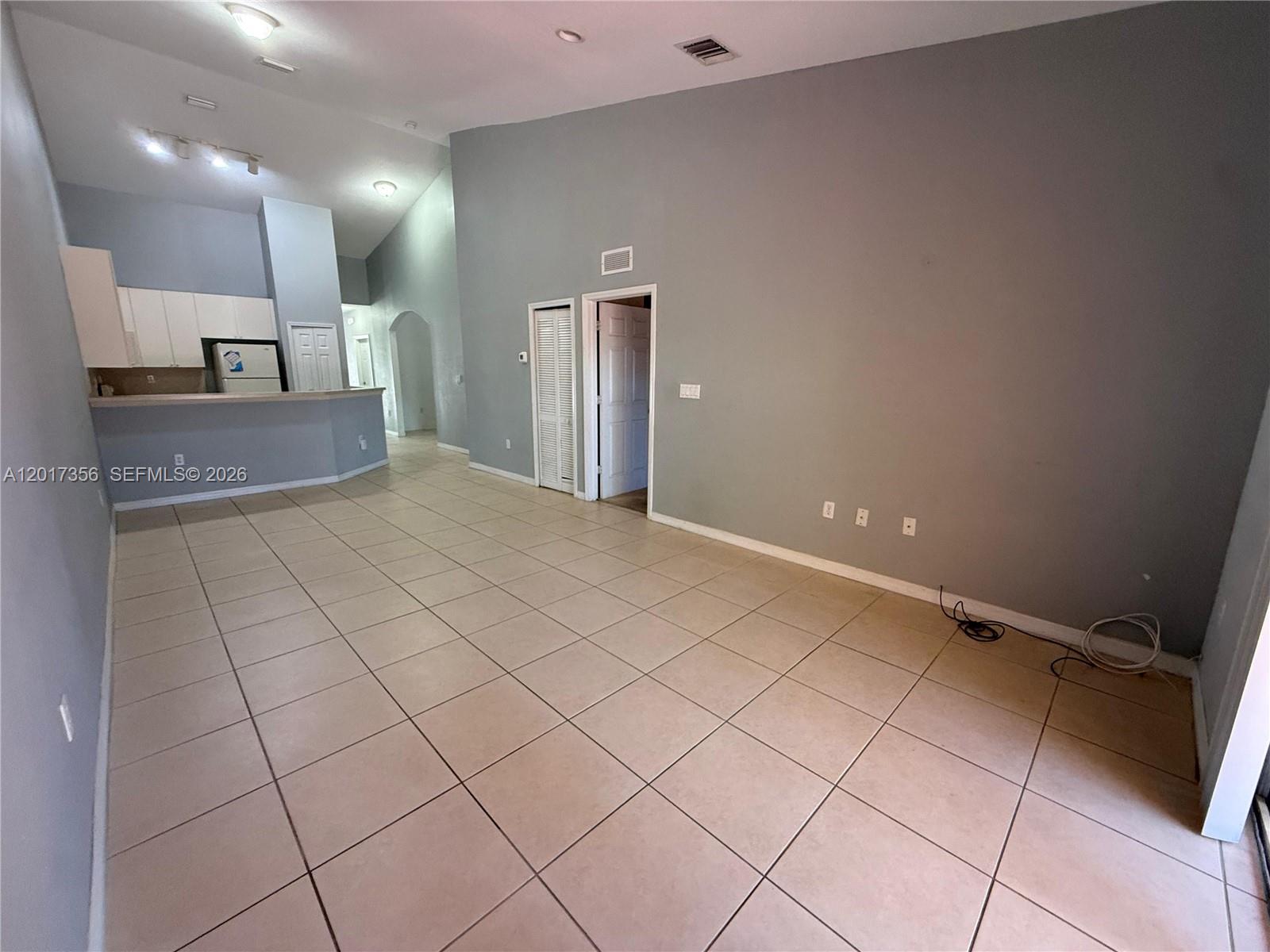 3244 NE 11th Dr