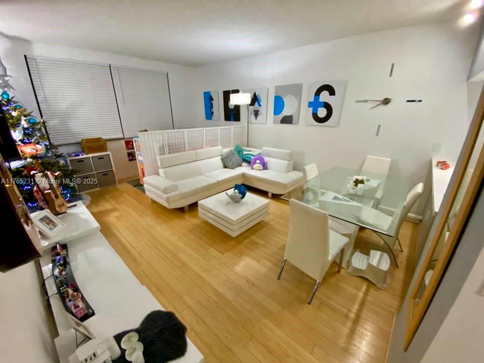 540 Brickell Key Dr 310