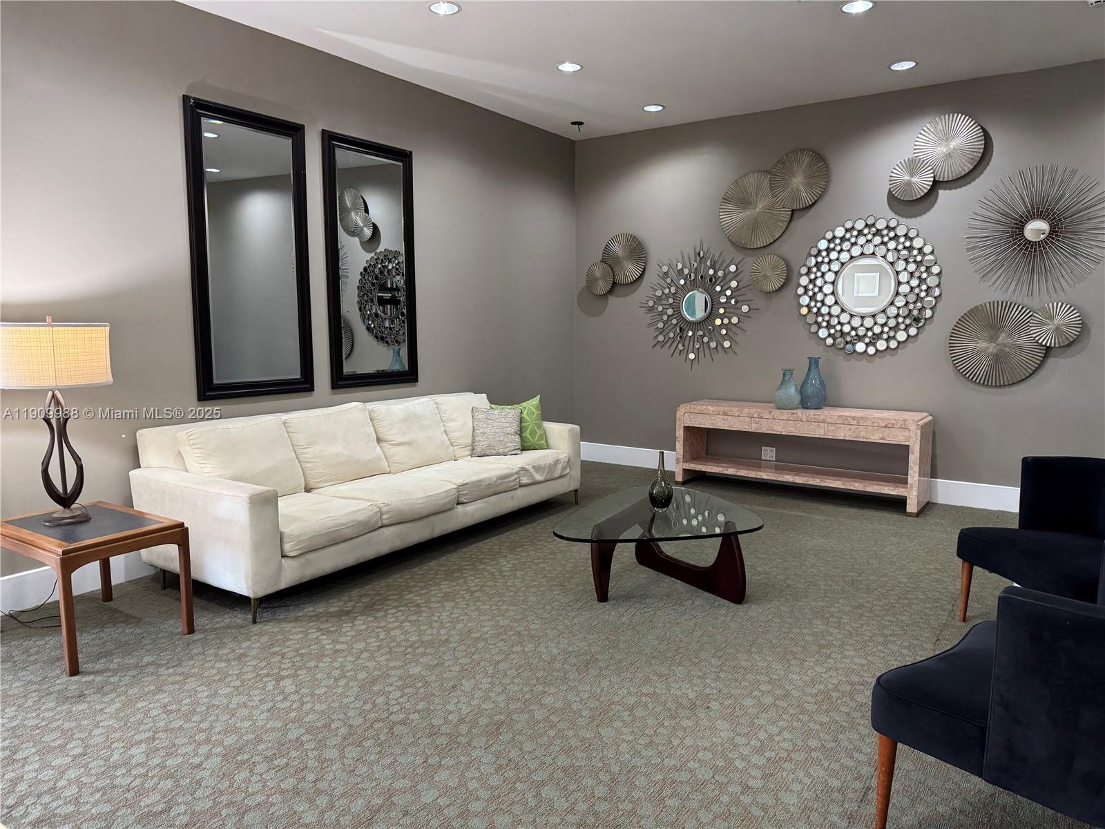 PARKVIEW POINT CONDO - Residential Lease