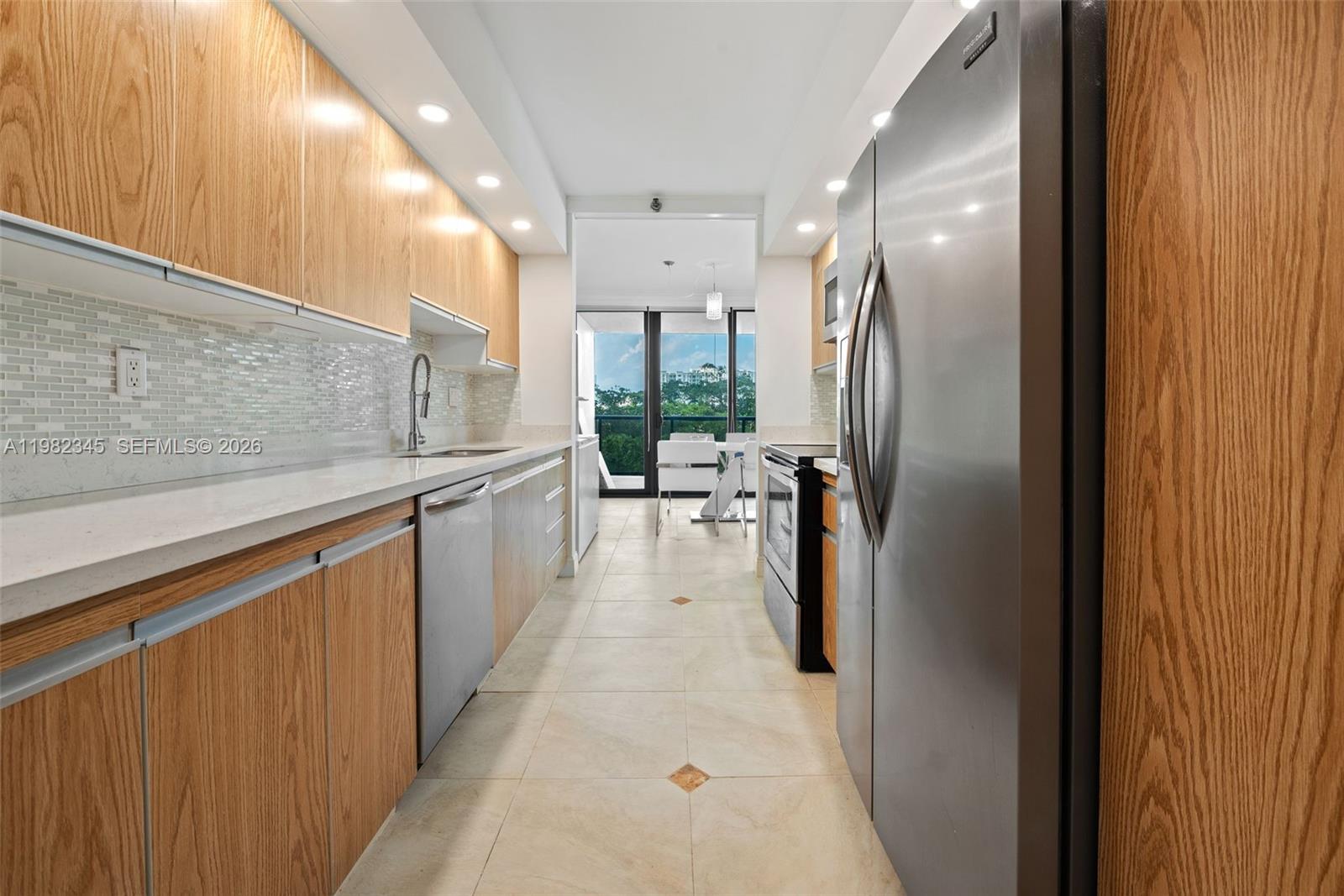 TURNBERRY ISLE SOUTH COND - Residential