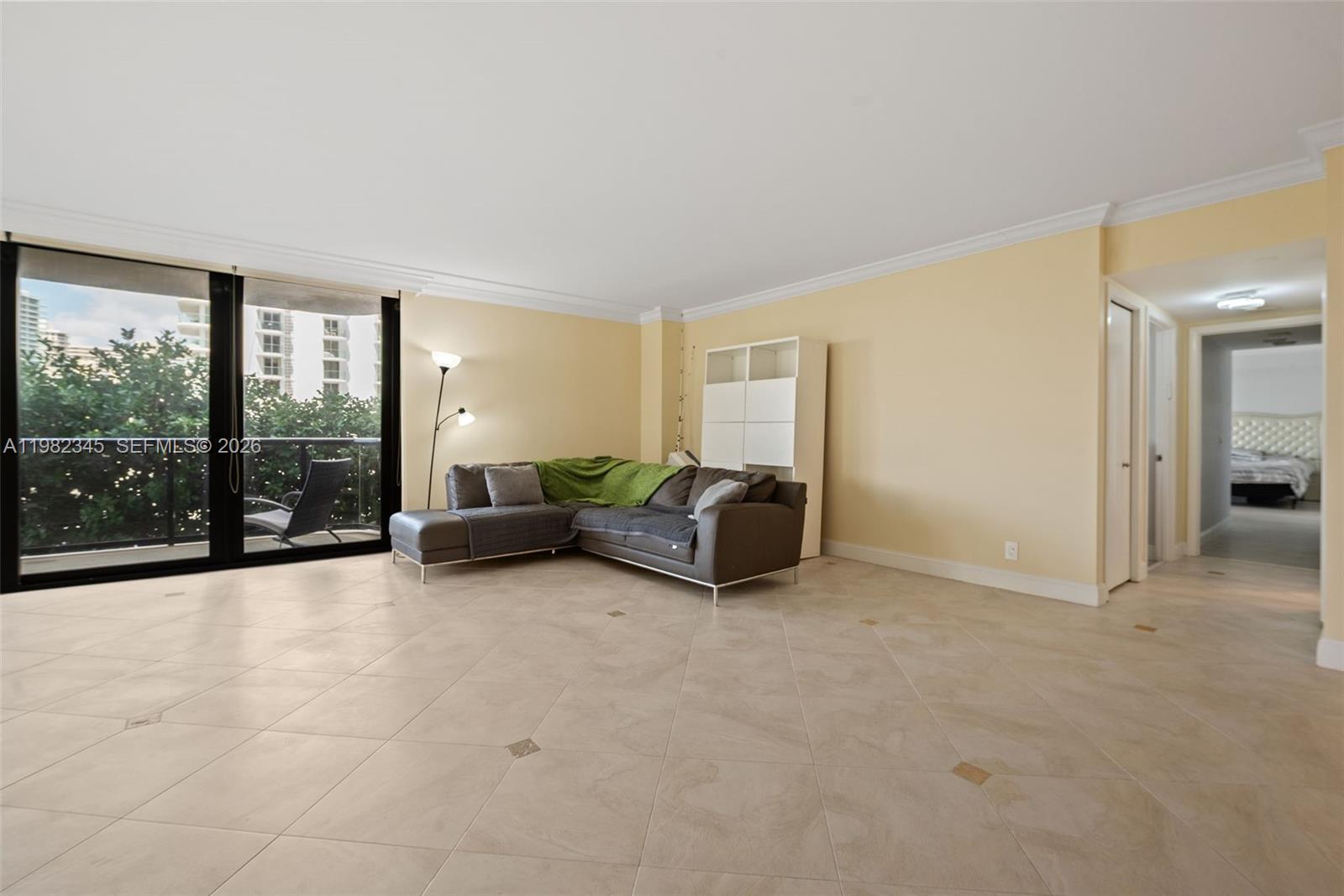 TURNBERRY ISLE SOUTH COND - Residential
