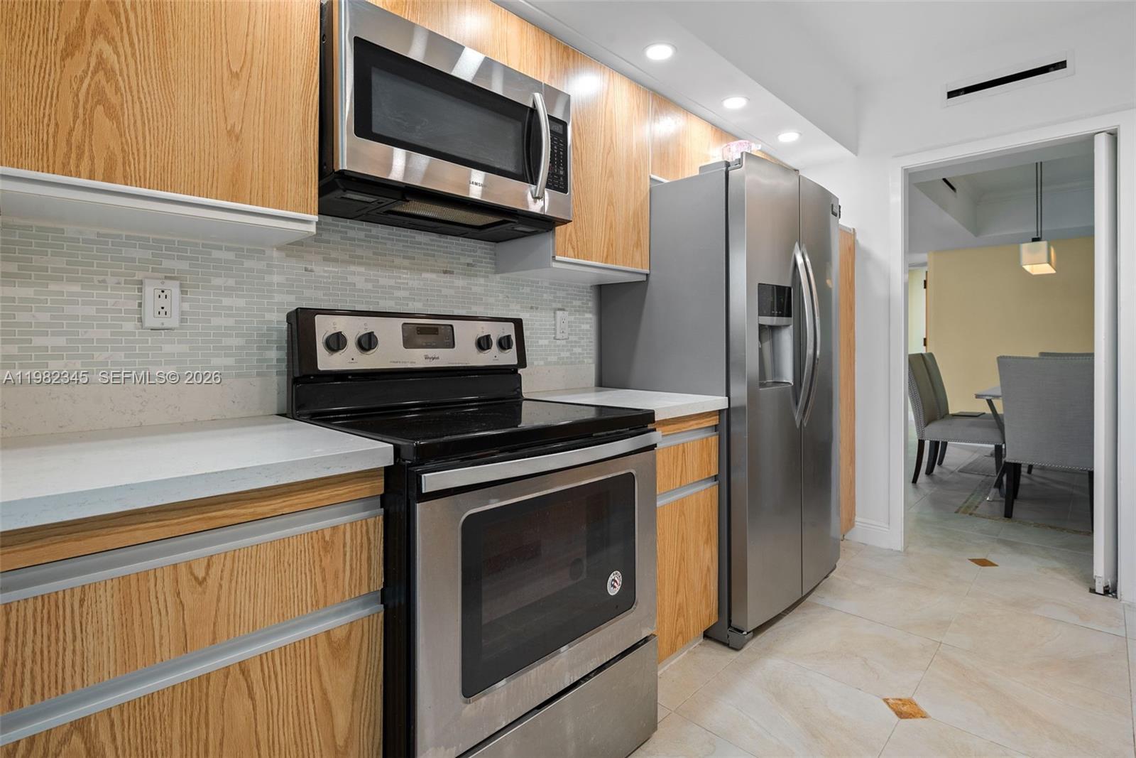 TURNBERRY ISLE SOUTH COND - Residential