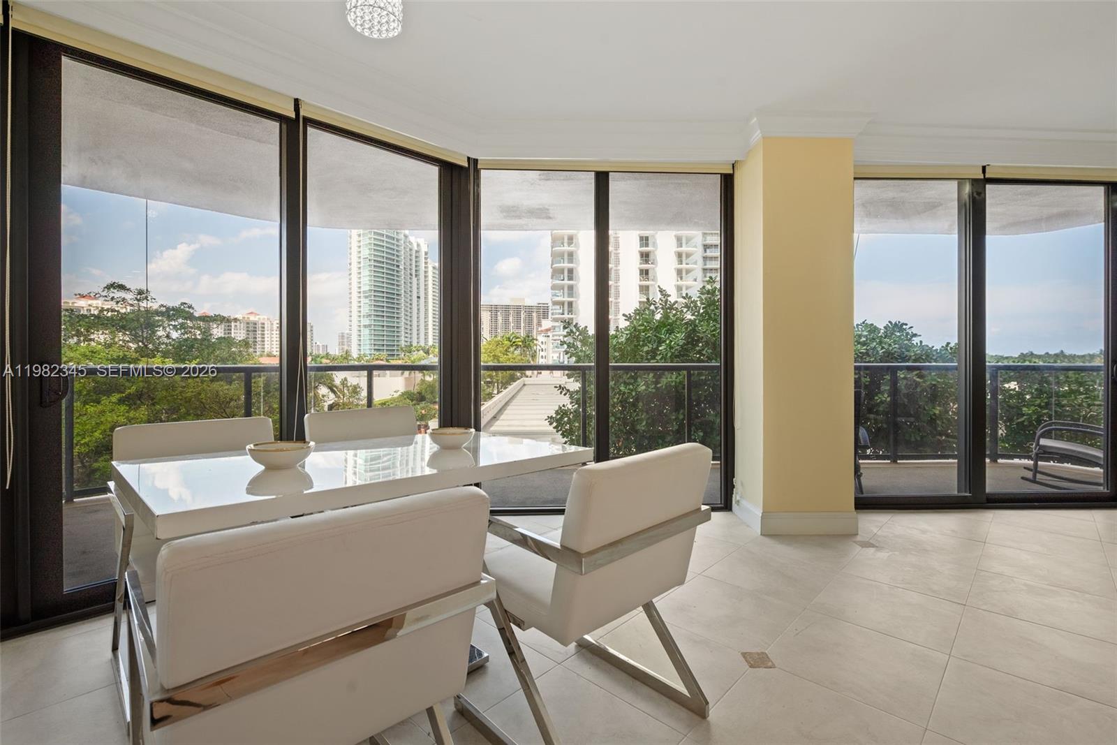 TURNBERRY ISLE SOUTH COND - Residential