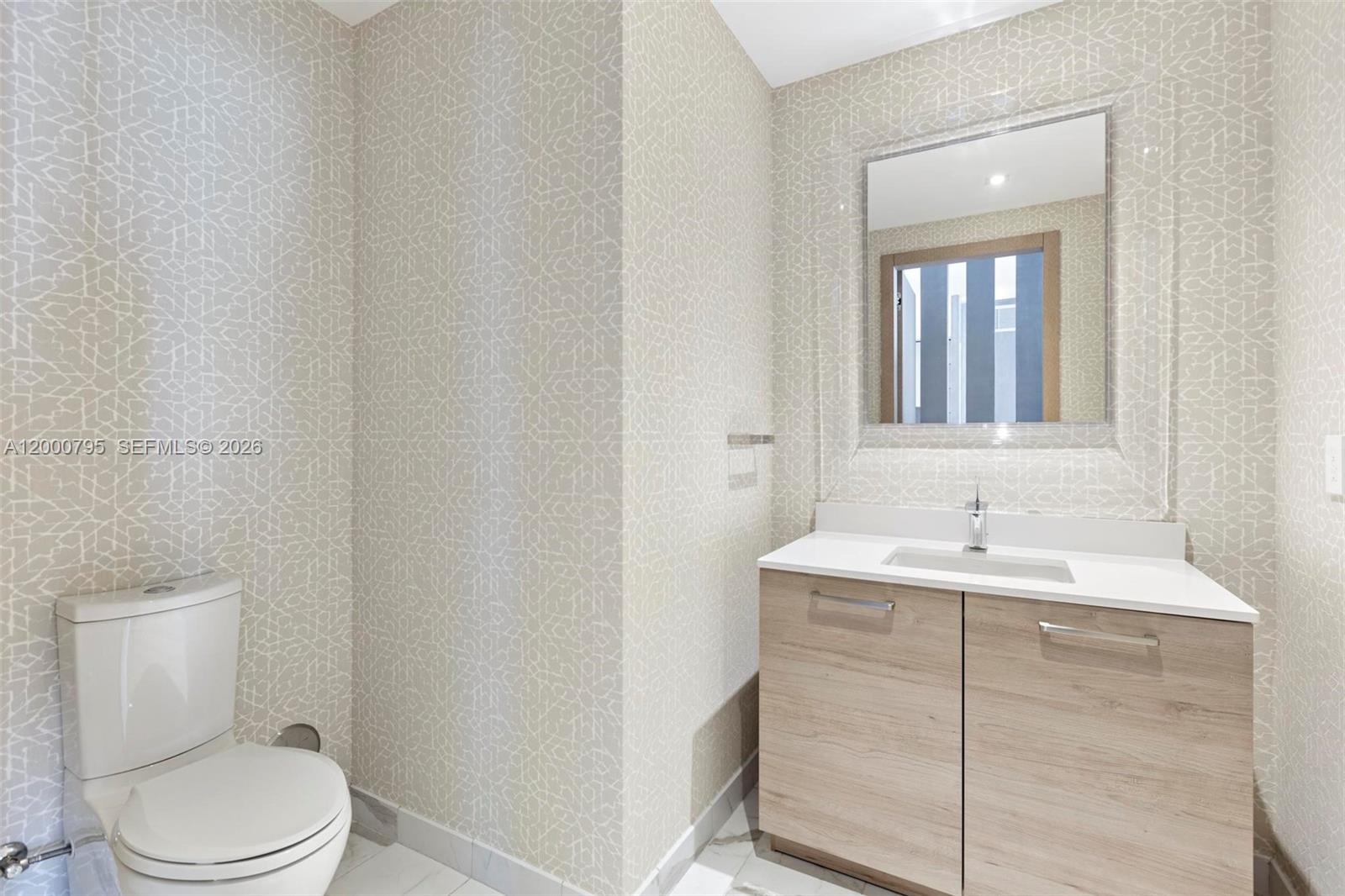 PRIVE CONDO - Residential