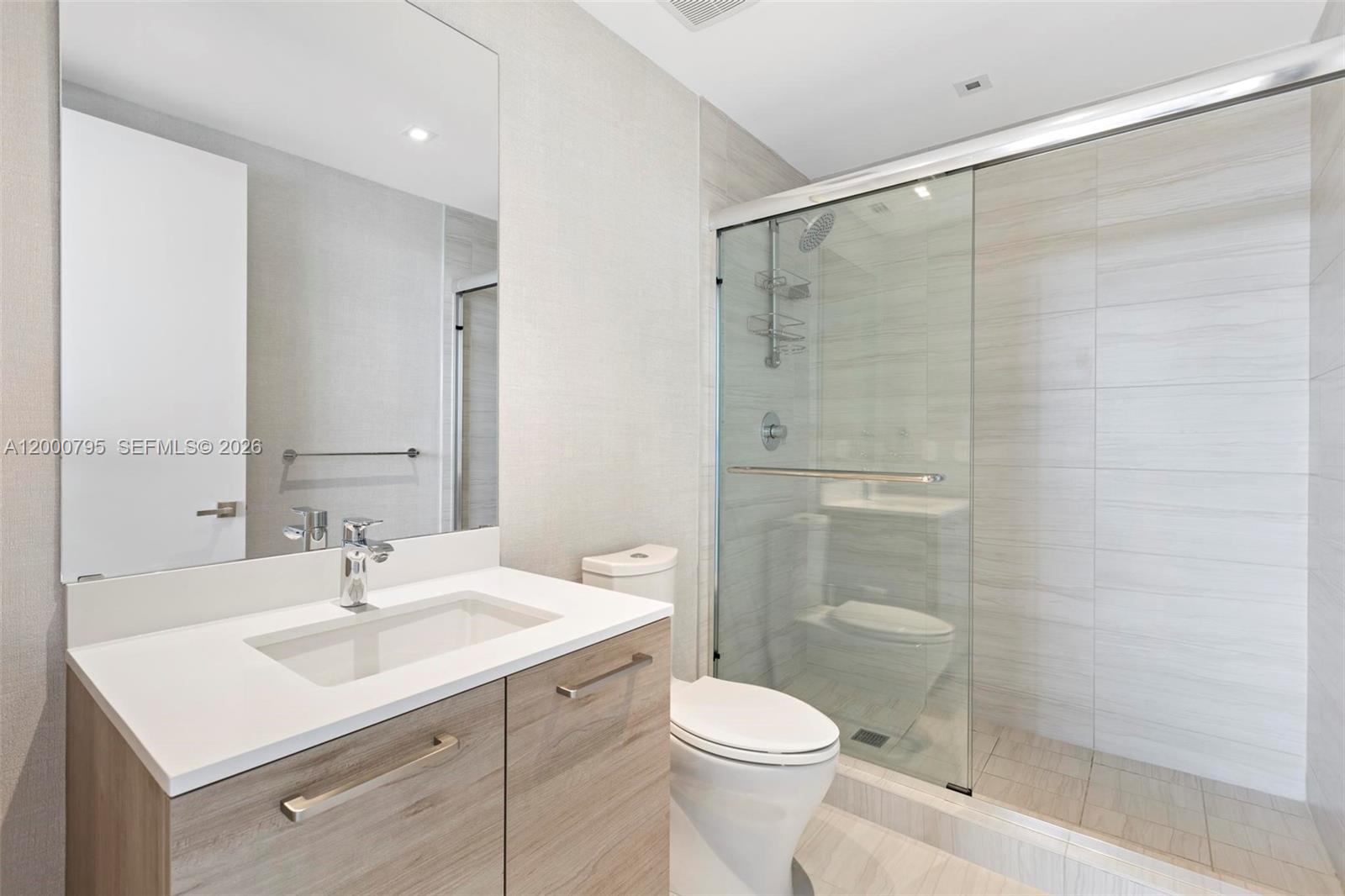 PRIVE CONDO - Residential