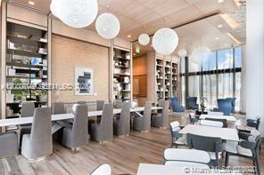 PRIVE CONDO - Residential