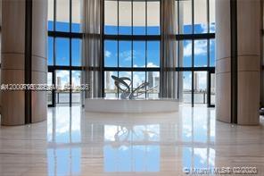 PRIVE CONDO - Residential