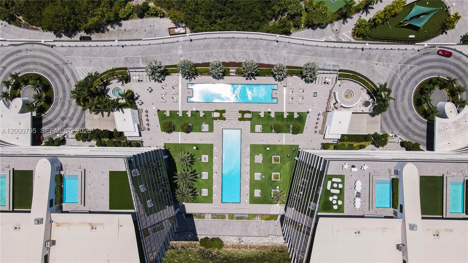 PRIVE CONDO - Residential