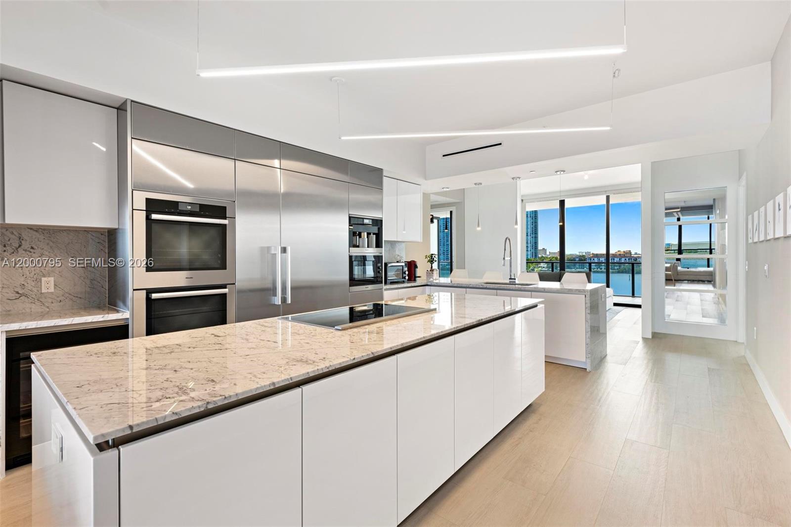 PRIVE CONDO - Residential