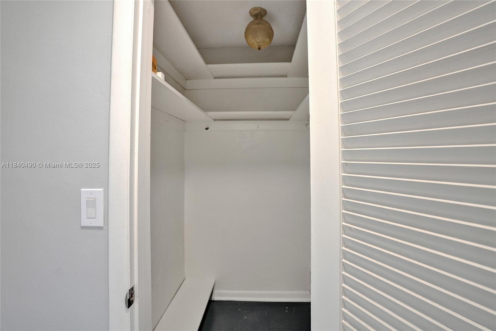 FLAMINGO PARKVIEW CONDO - Residential