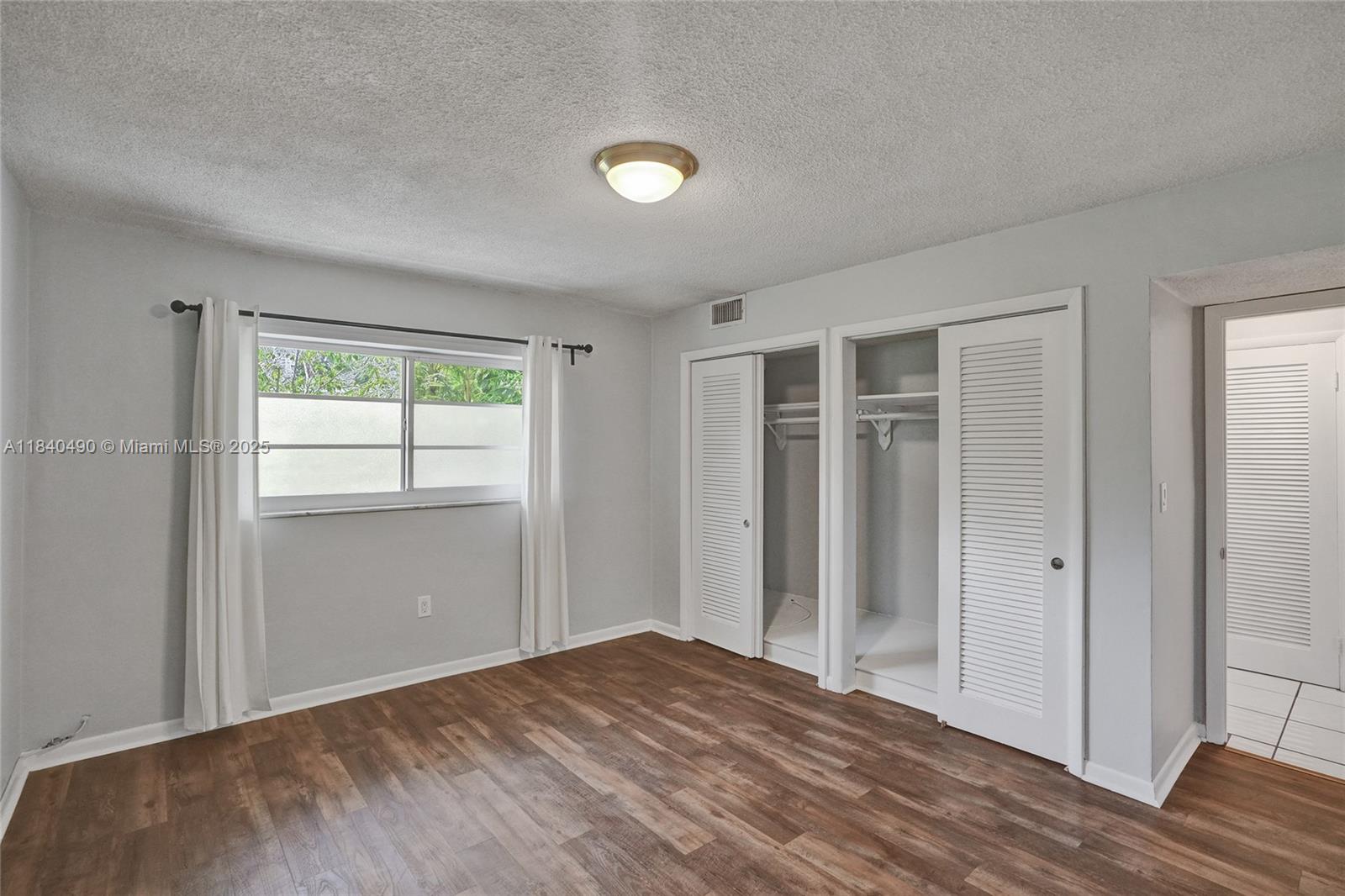 FLAMINGO PARKVIEW CONDO - Residential