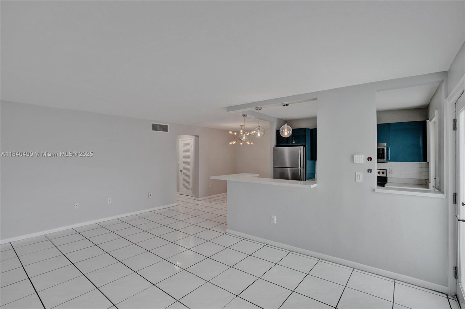 FLAMINGO PARKVIEW CONDO - Residential