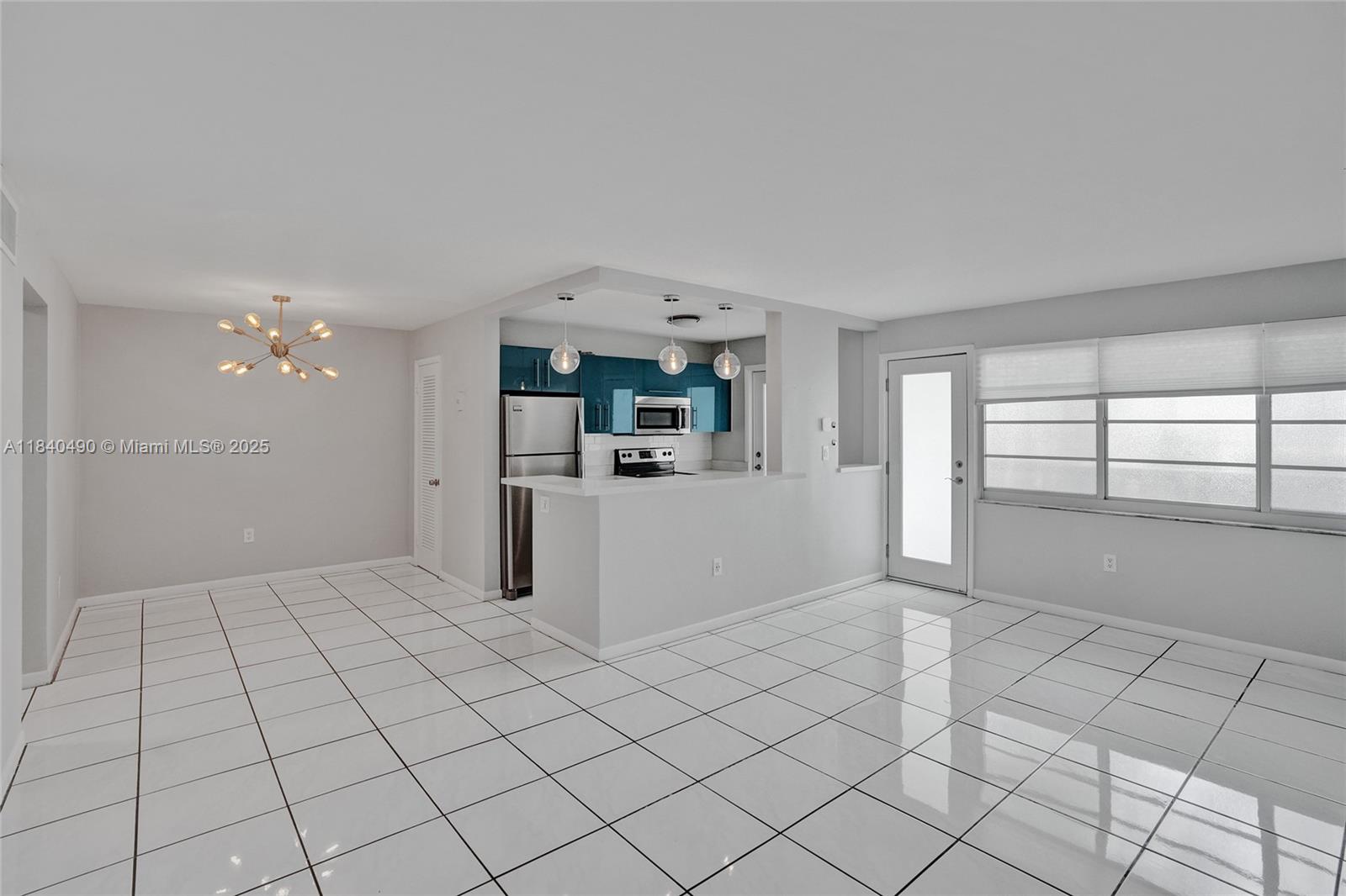 FLAMINGO PARKVIEW CONDO - Residential