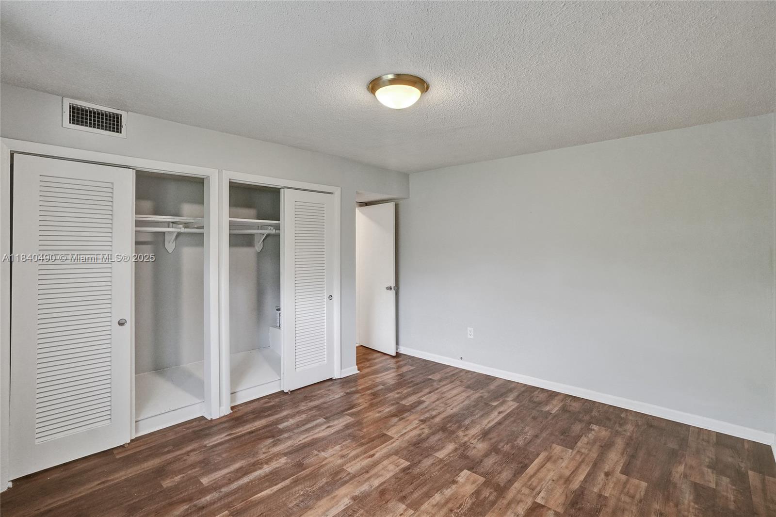 FLAMINGO PARKVIEW CONDO - Residential