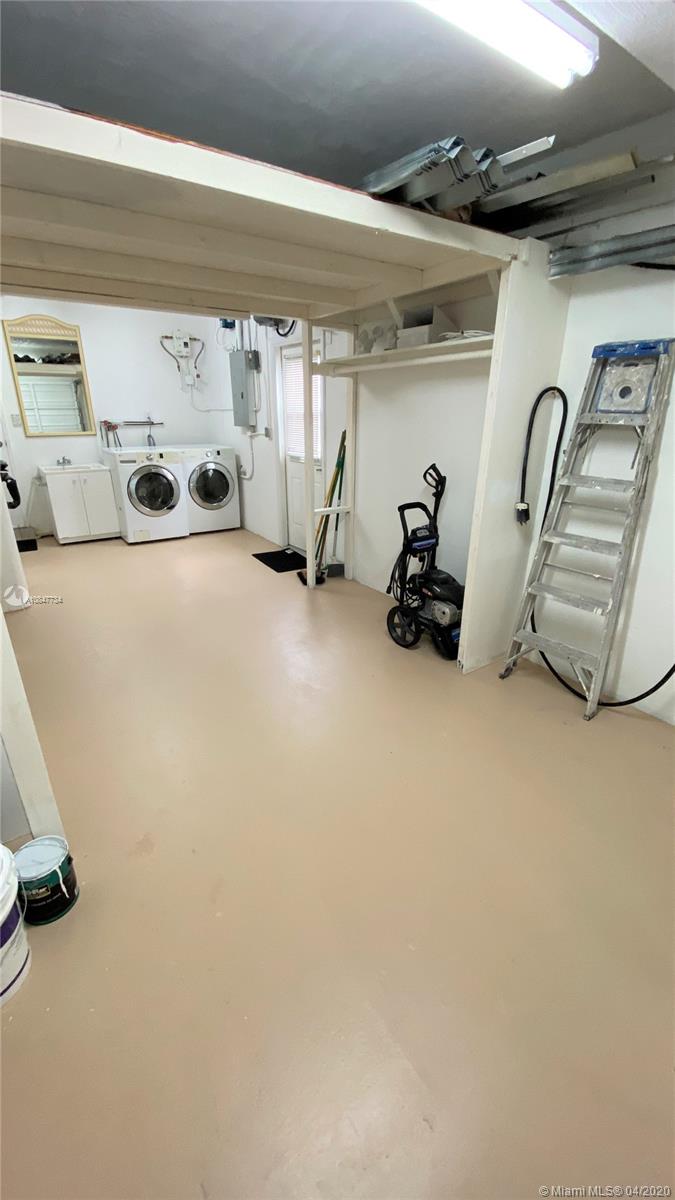 MIRAMAR ISLES SEC 1 - Residential