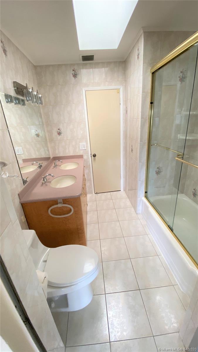 MIRAMAR ISLES SEC 1 - Residential