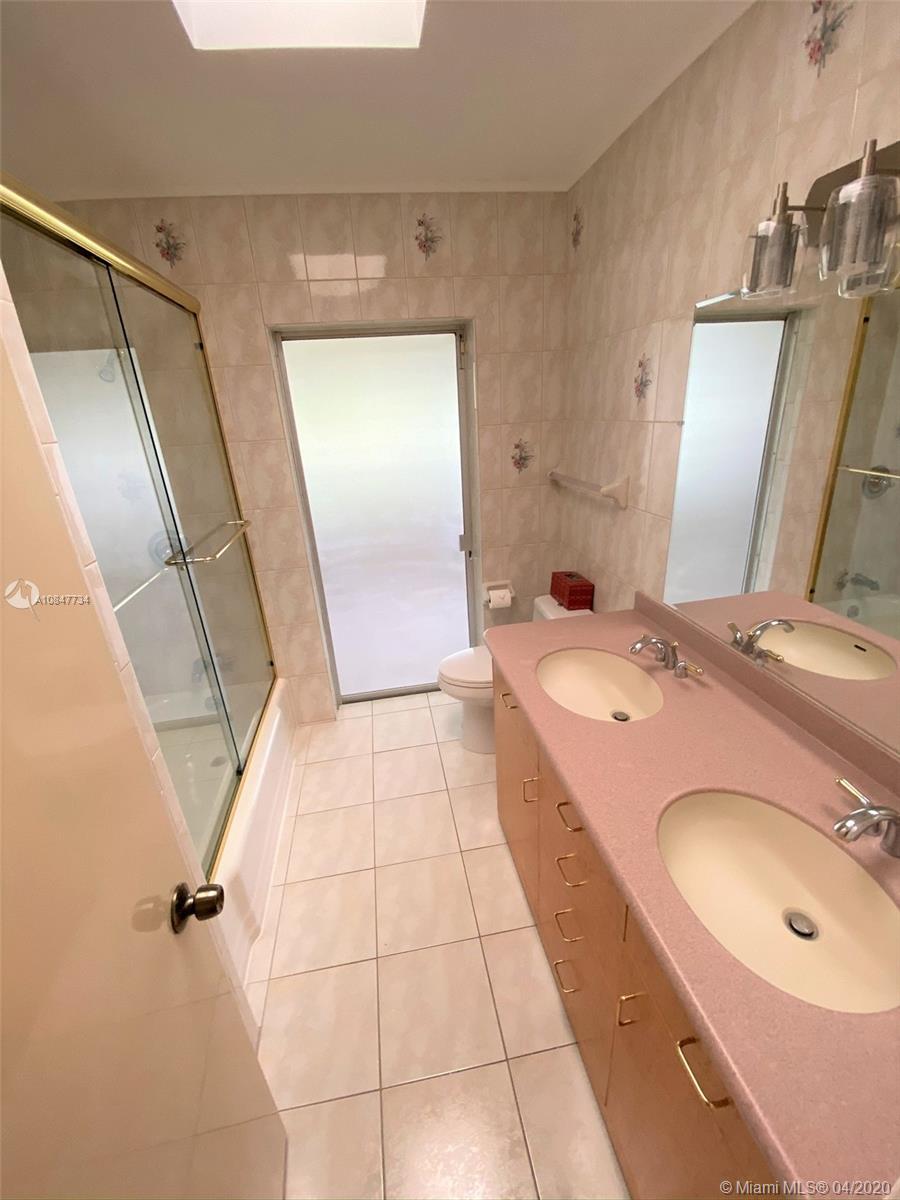 MIRAMAR ISLES SEC 1 - Residential