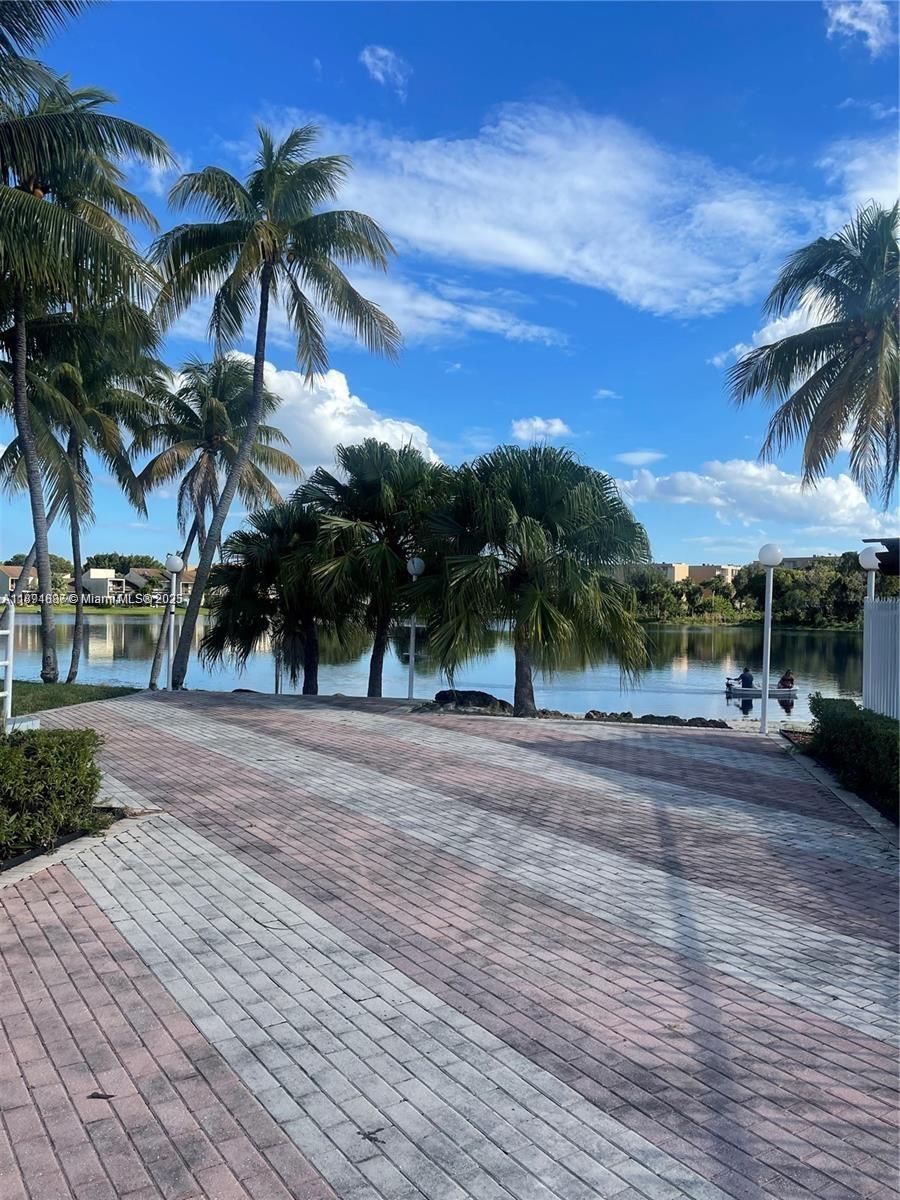 THE BEACH CLUB FONTAINEBL - Residential Lease